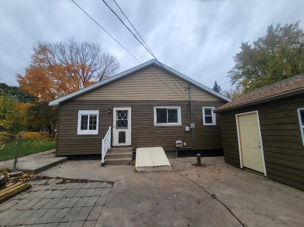 2317 Orchard Dr, Delavan WI  53115-3479 exterior