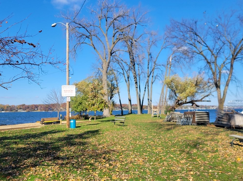 2317 Orchard Dr, Delavan WI  53115-3479 exterior
