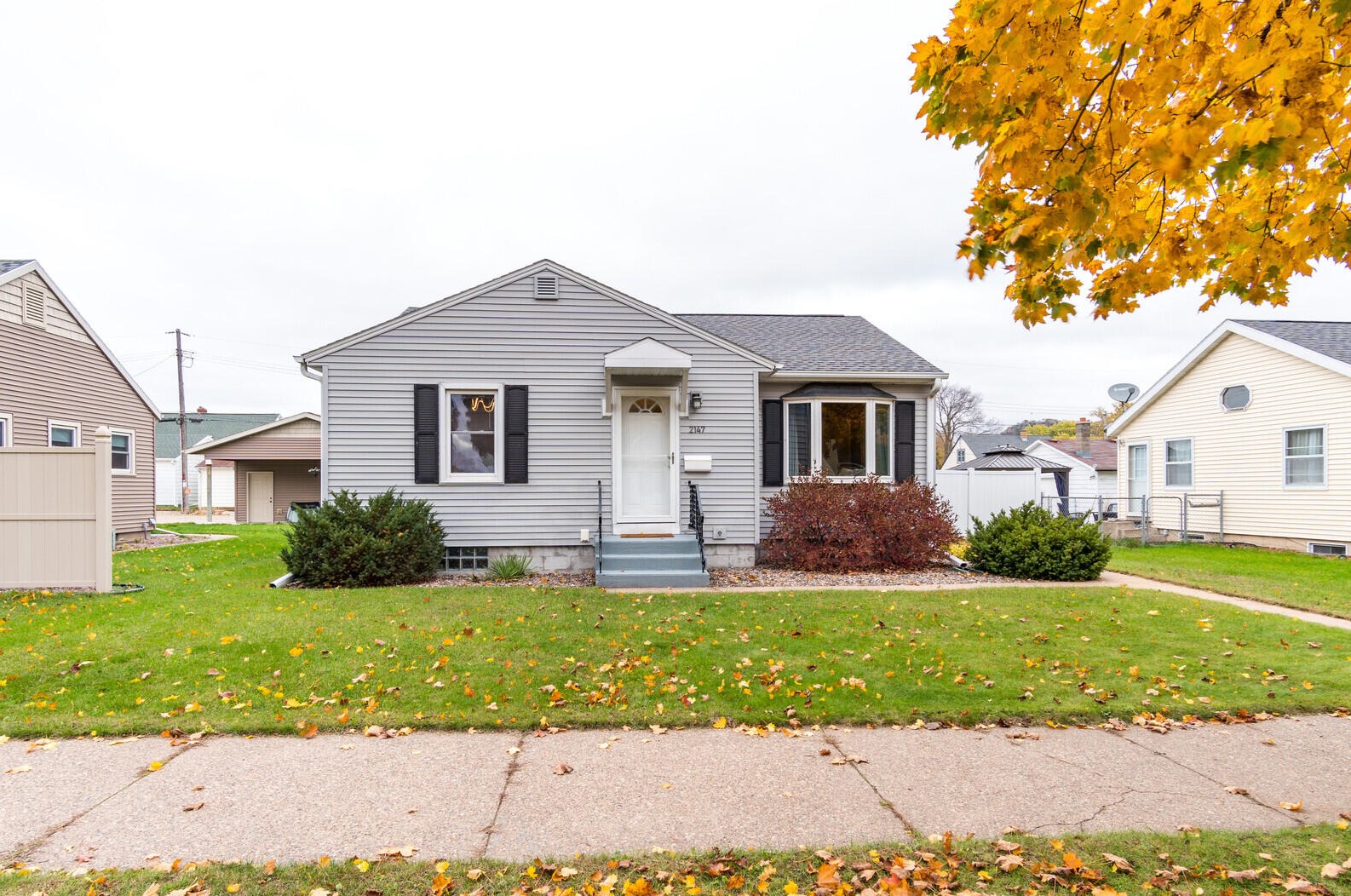 2147 Redfield St, La Crosse, WI 54601