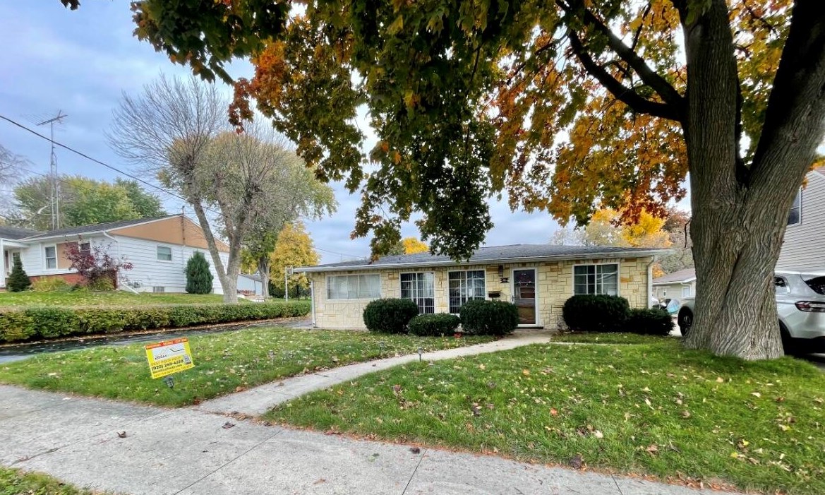 116 Pearl St, Beaver Dam, WI 53916
