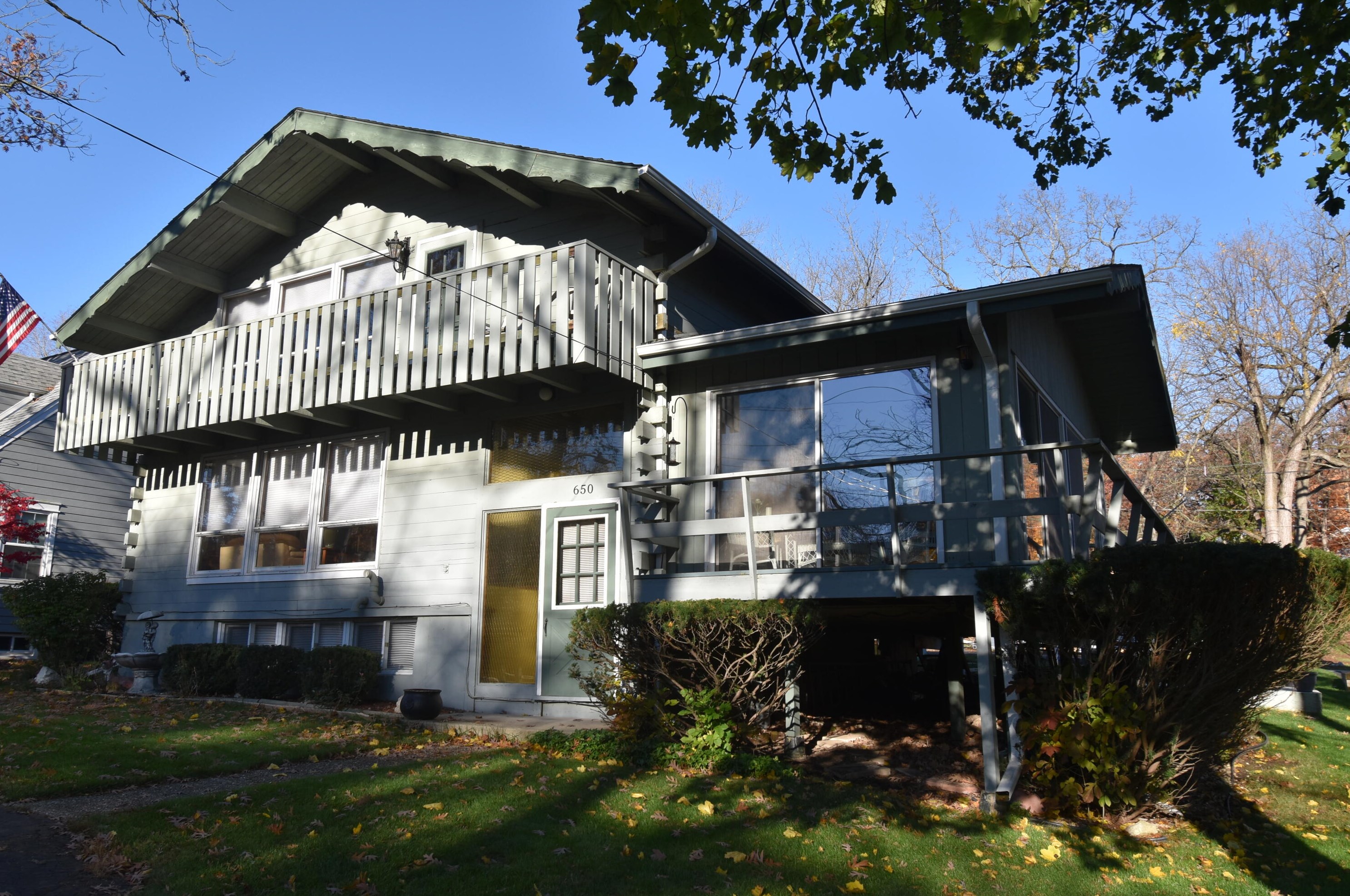 650 Cedar Point Dr, Williams Bay, WI 53191