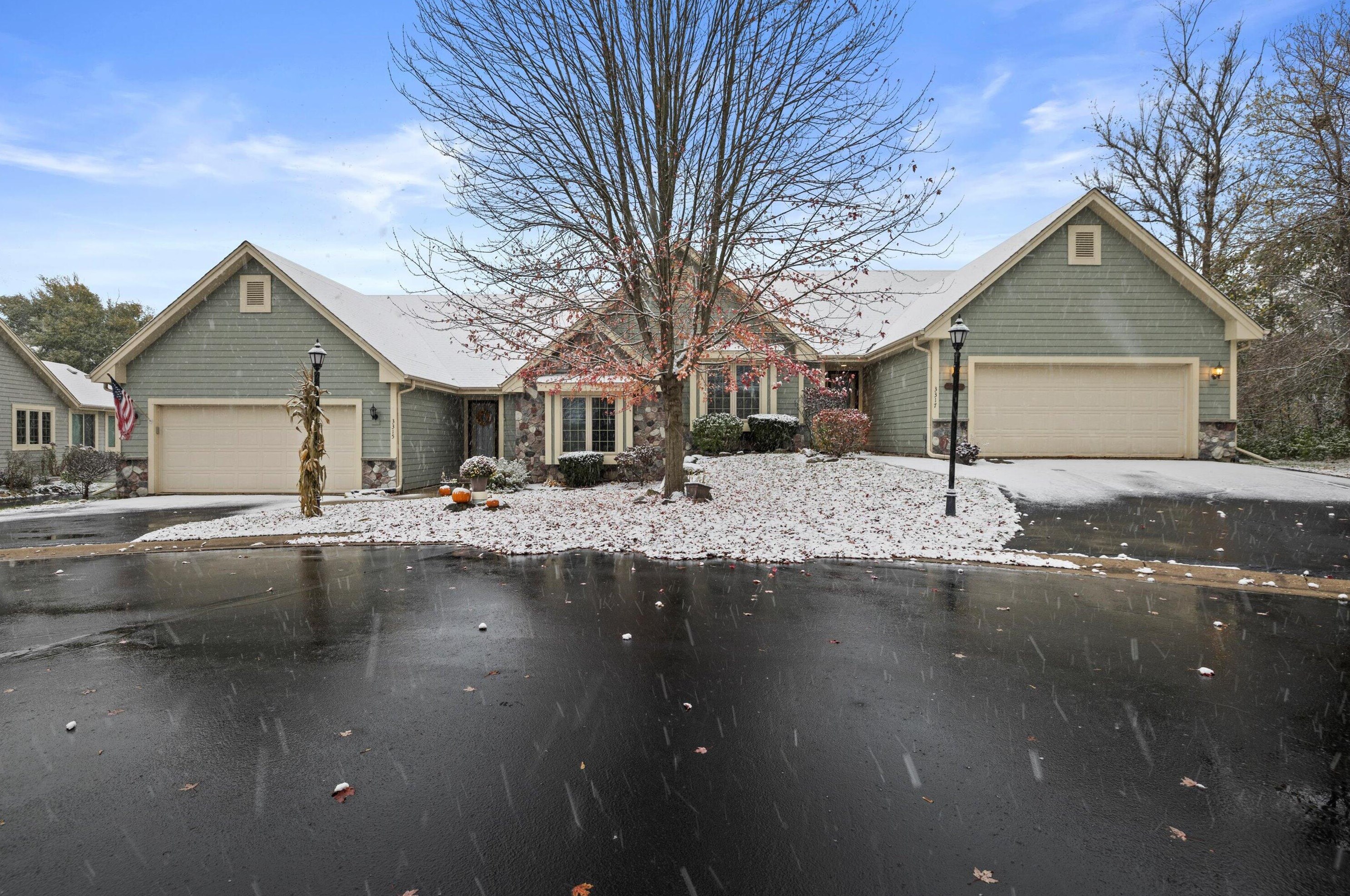 3317 Tara Hill Ct, Waukesha, WI 53188