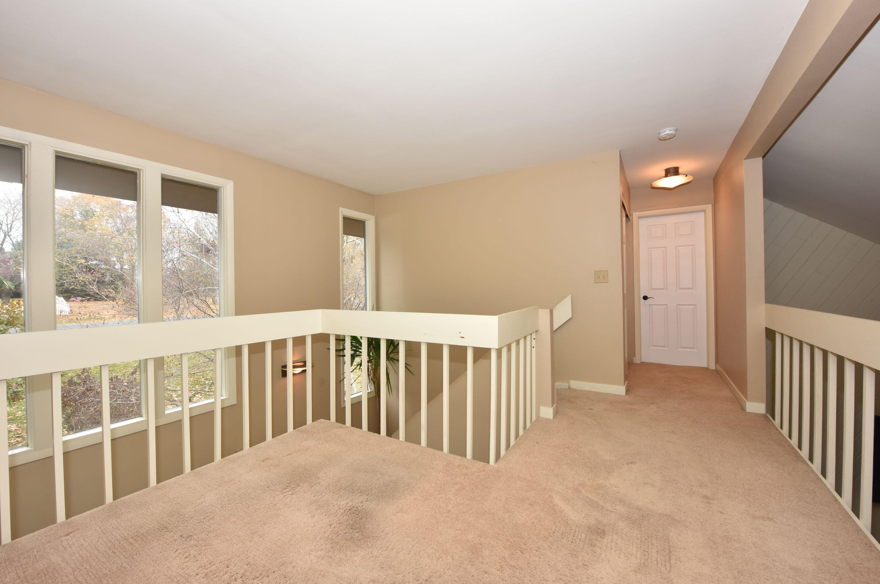 10057 Flagstone Dr, Cedarburg WI  53012-8822 exterior