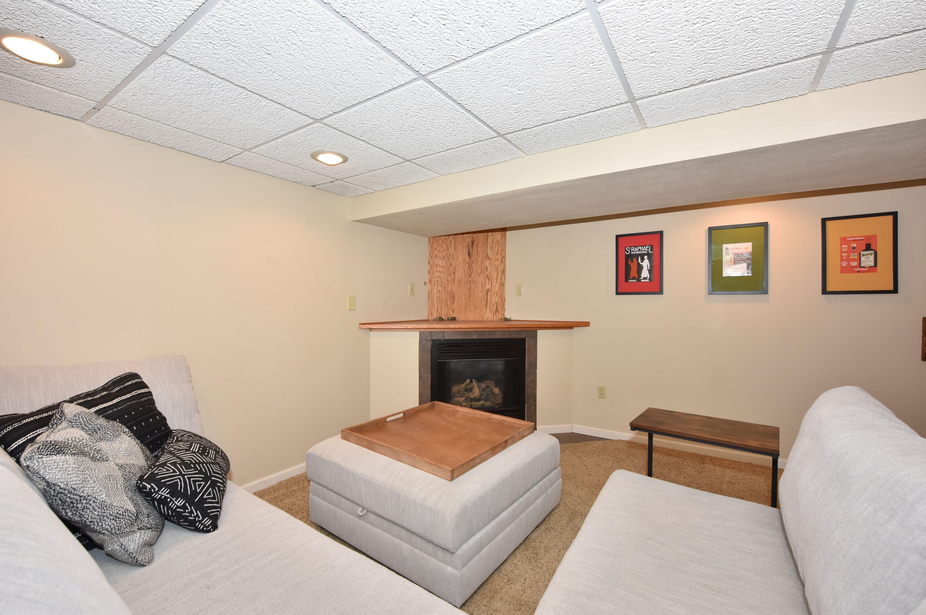 10057 Flagstone Dr, Cedarburg WI  53012-8822 exterior