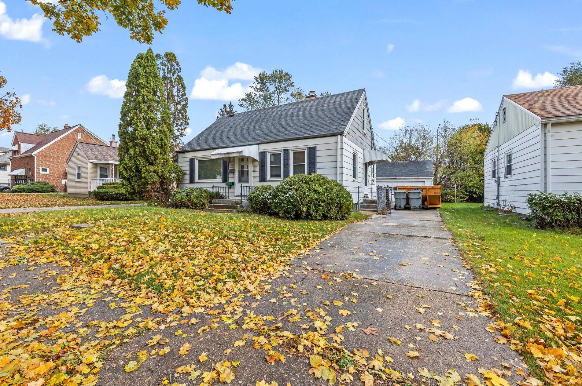 5886 N 41st St, Milwaukee, WI 53209