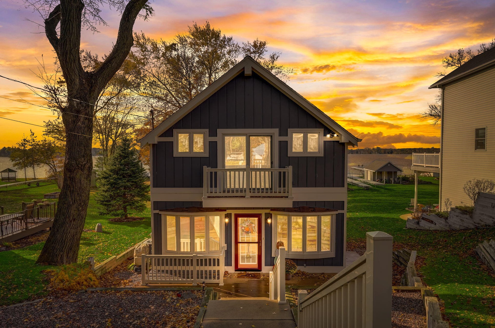 7036 Breezy Point Rd, Waterford, WI 53185