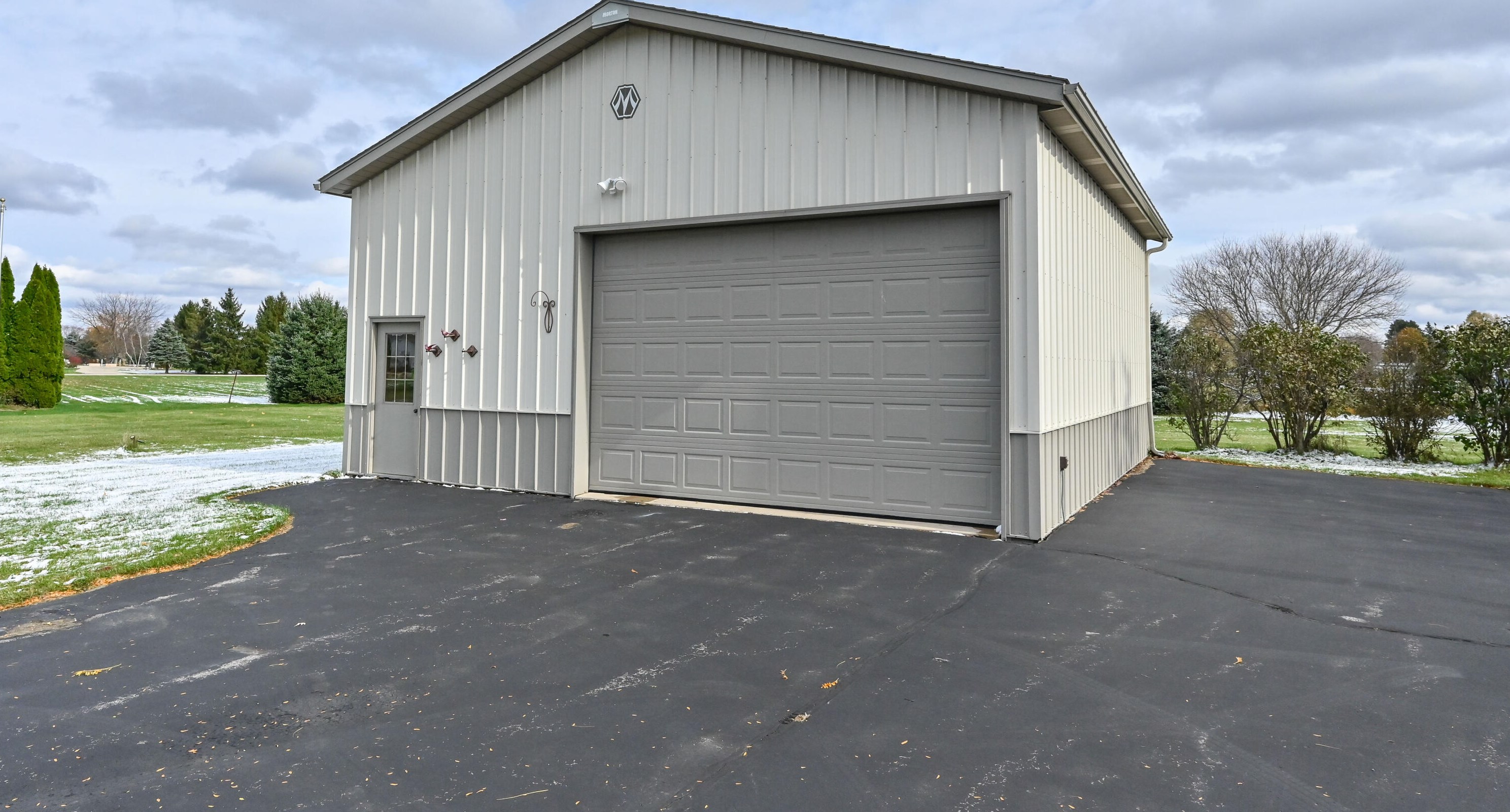 314 Castle Cove Way, Hartford, WI 53027