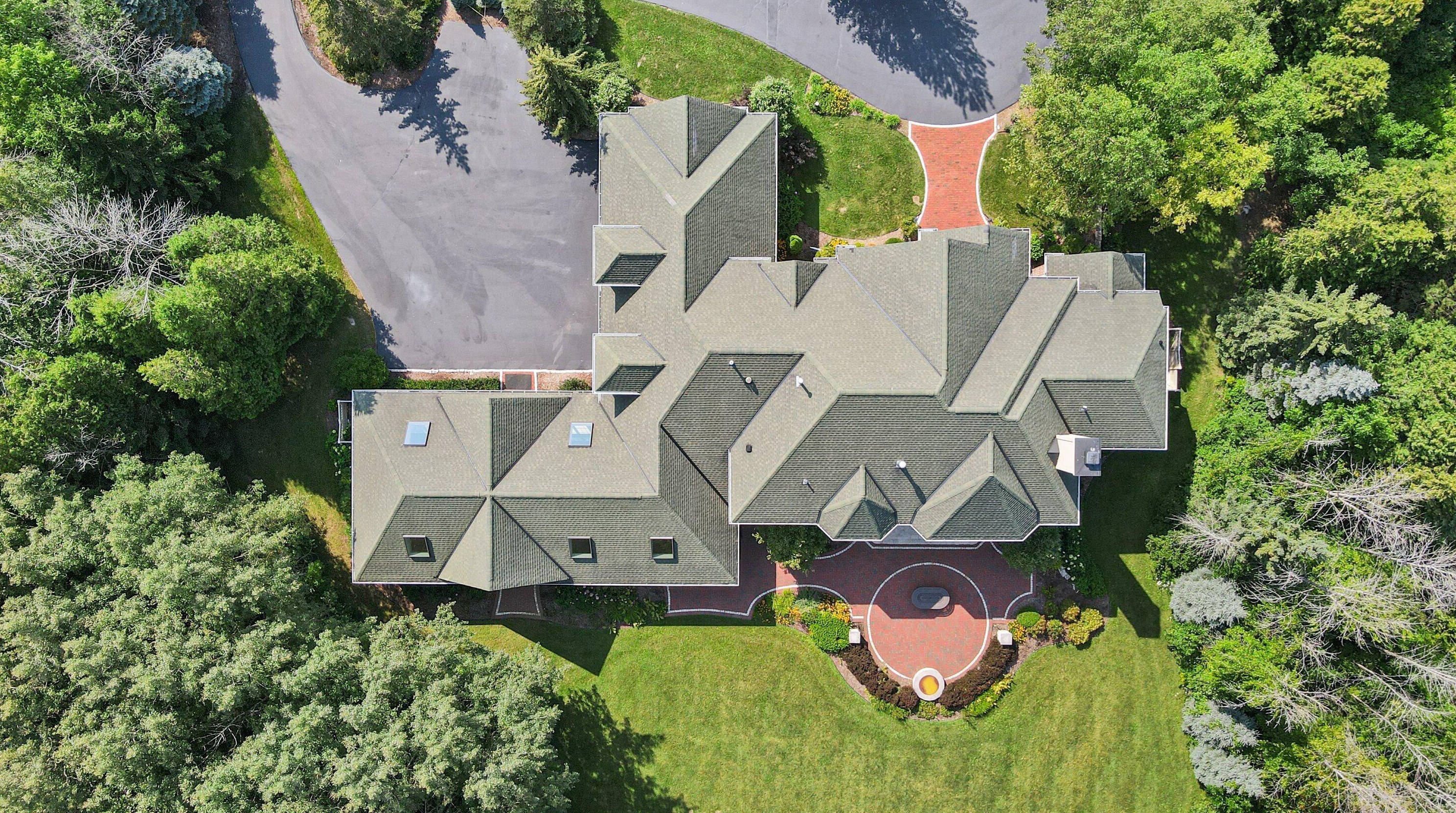14250 N Birchwood Ln, Thiensville, WI 53097