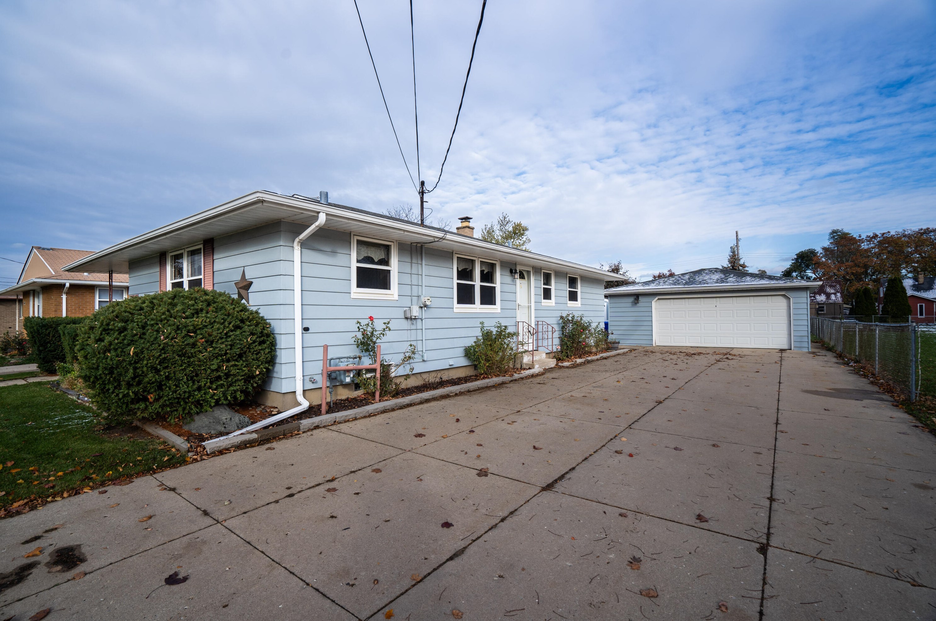 7951 30th Ave, Kenosha, WI 53142