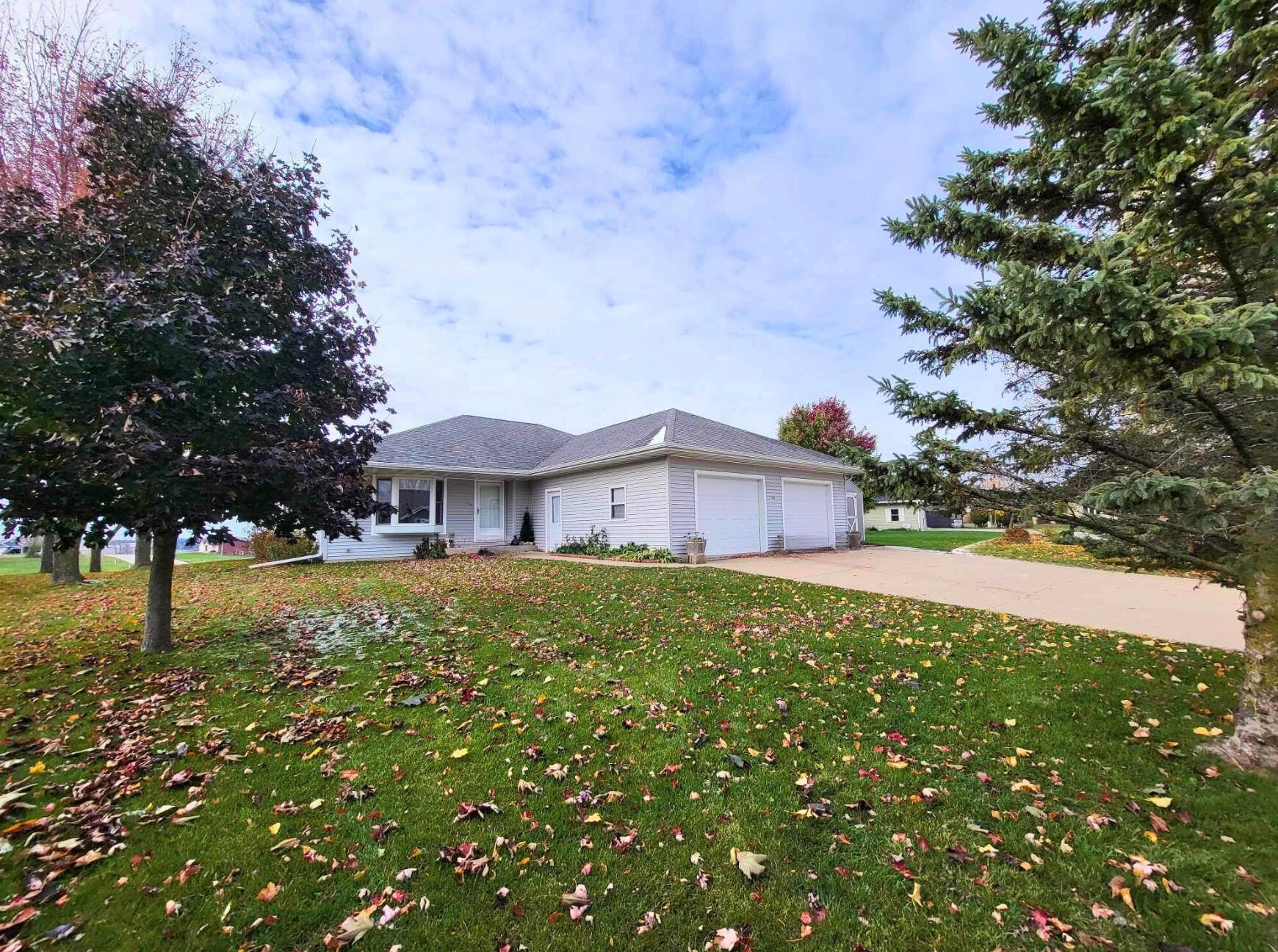 706 Pine Pl, Westby, WI 54667