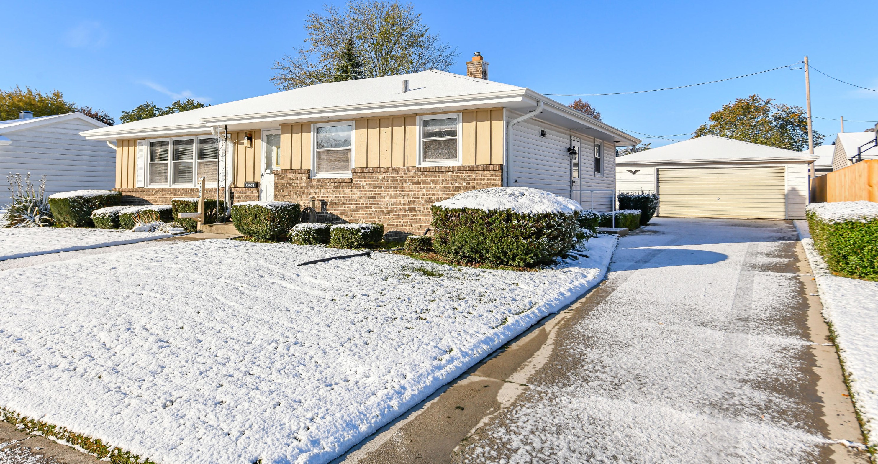 8308 27th Ave, Kenosha, WI 53143