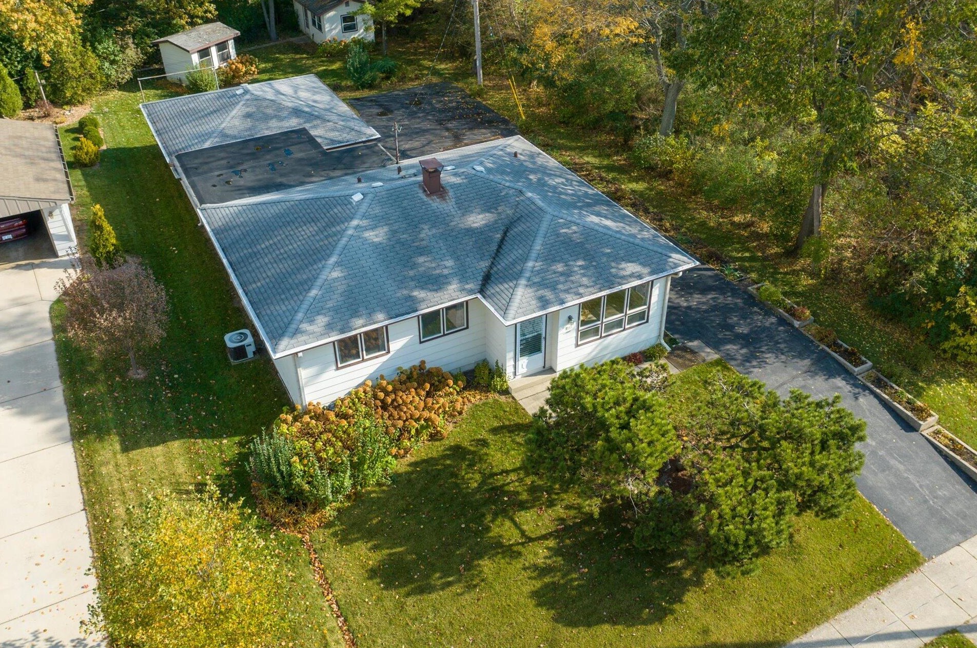 311 15th Ave, South Milwaukee, WI 53172-1116