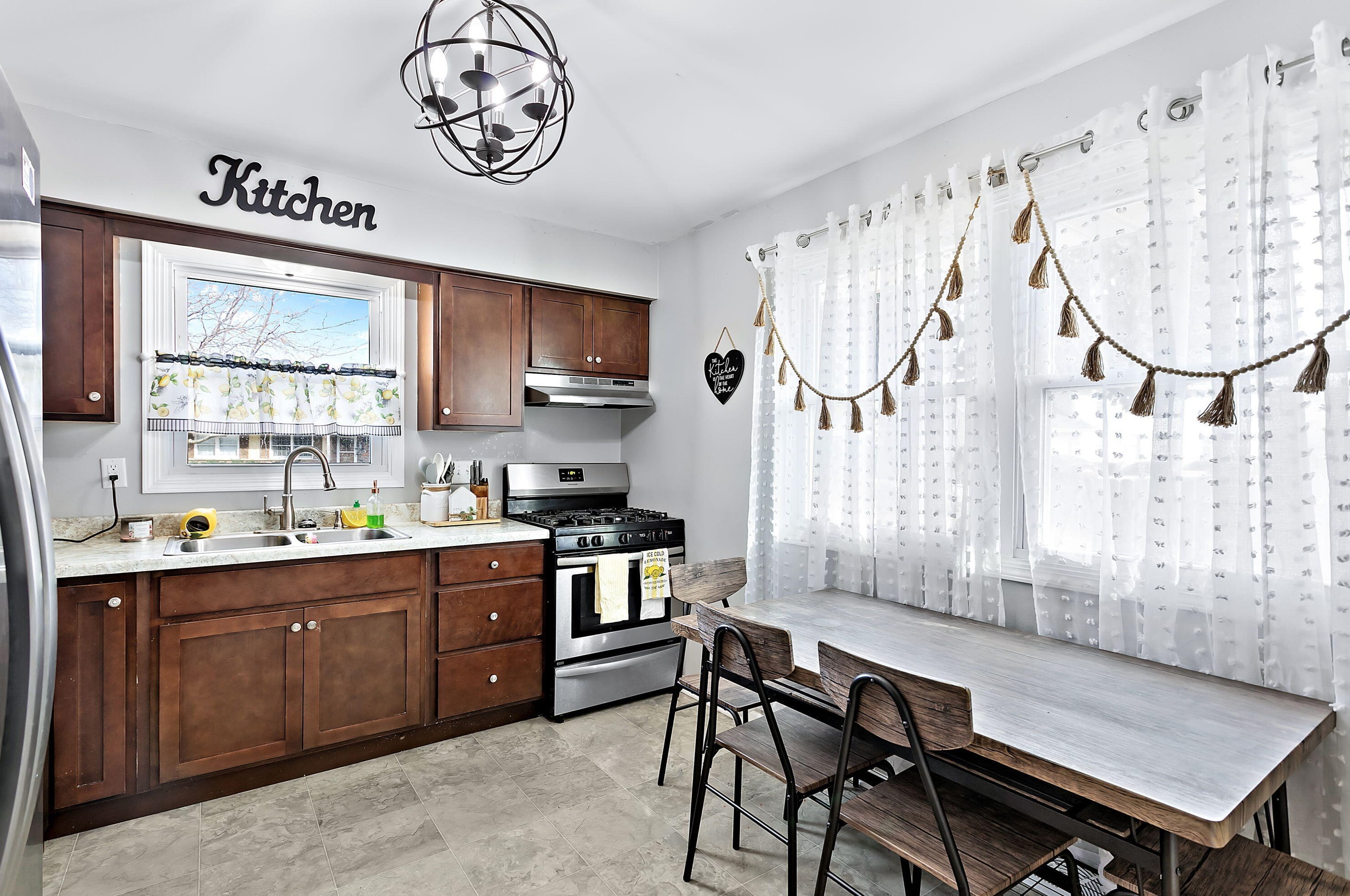 2215 Georgia Ave, Racine WI  53404-1911 exterior