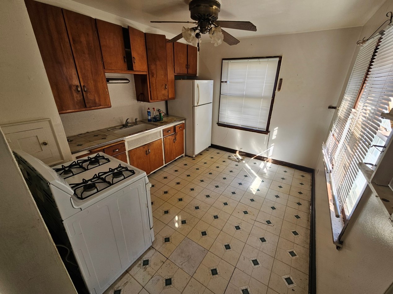 2426 W Atkinson Ave, Milwaukee, WI 53209