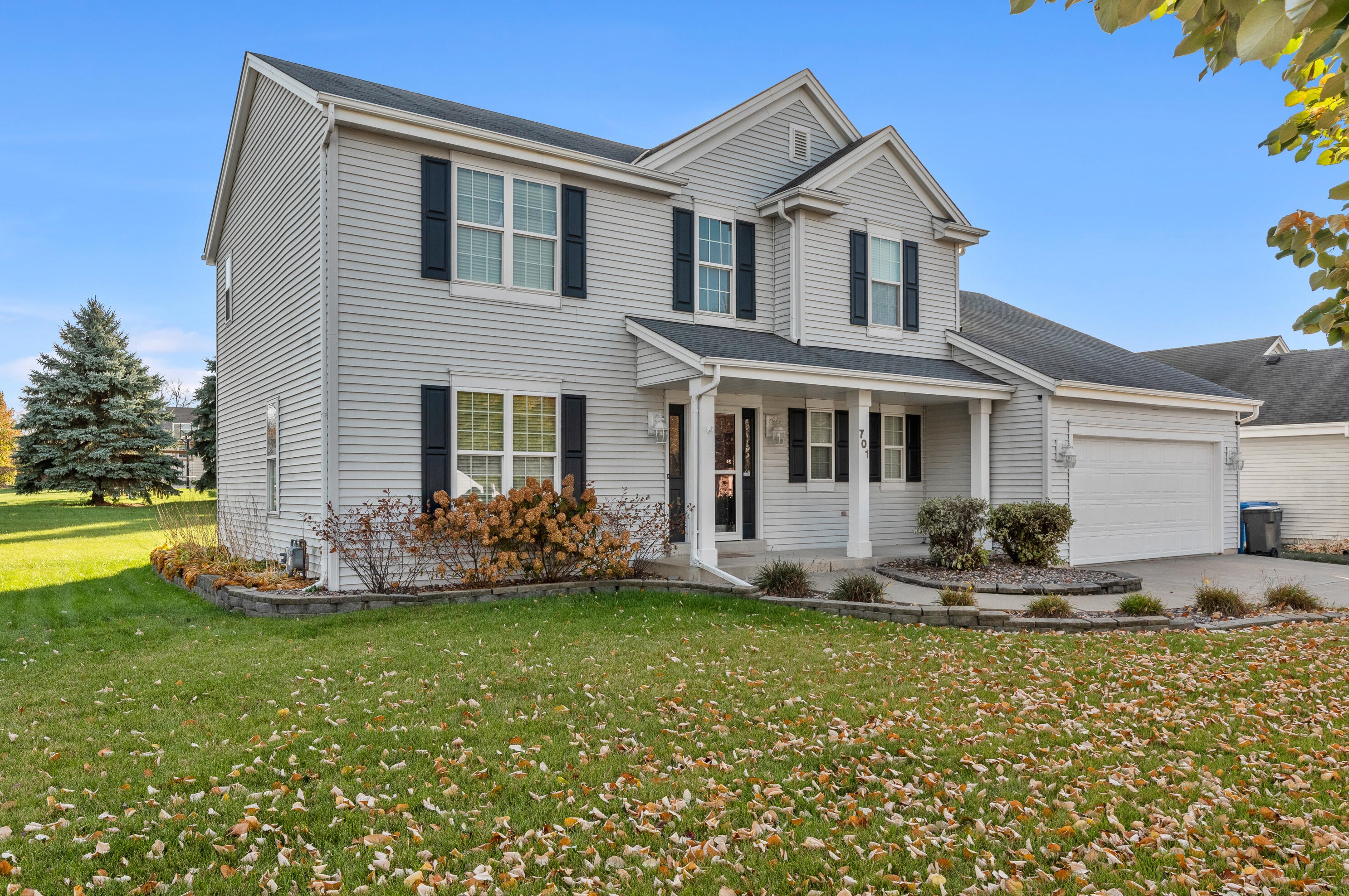 701 Bridlewood Ln, Watertown, WI 53094