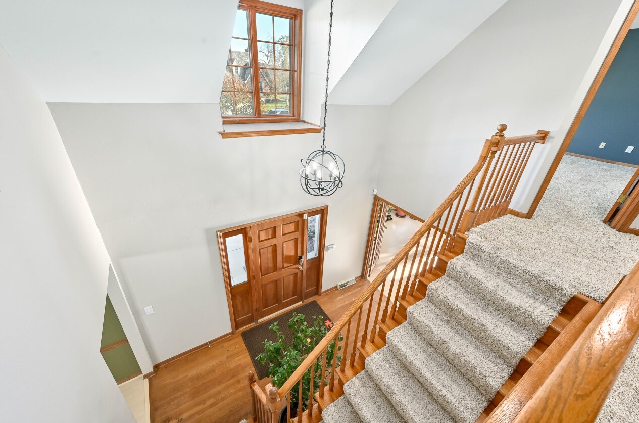 2415 Wynfield Ct, Brookfield, WI 53045-4155
