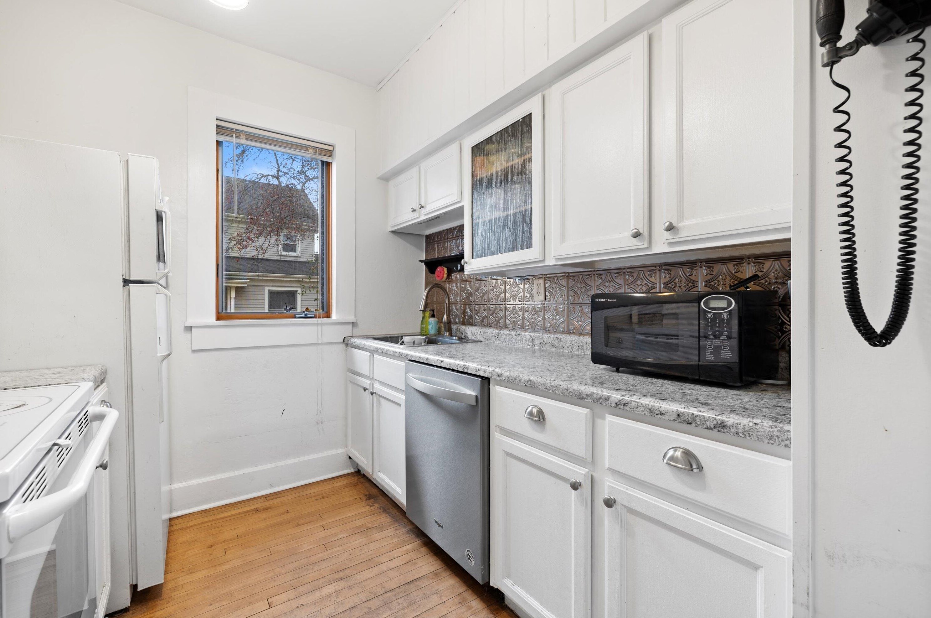 508 Mchenry St, Lyons WI  53105-2128 exterior