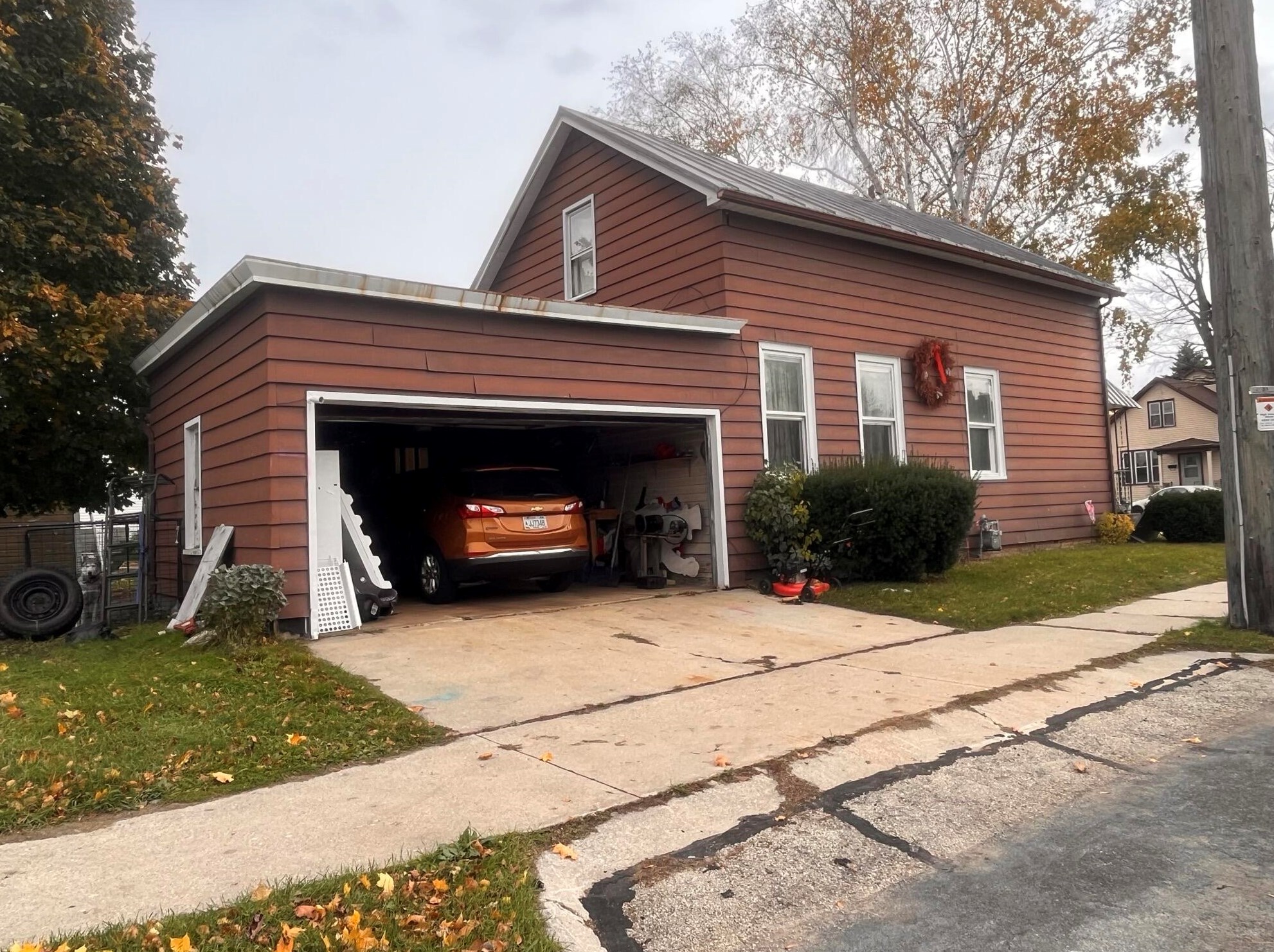 1816 Western Ave, Manitowoc, WI 54220