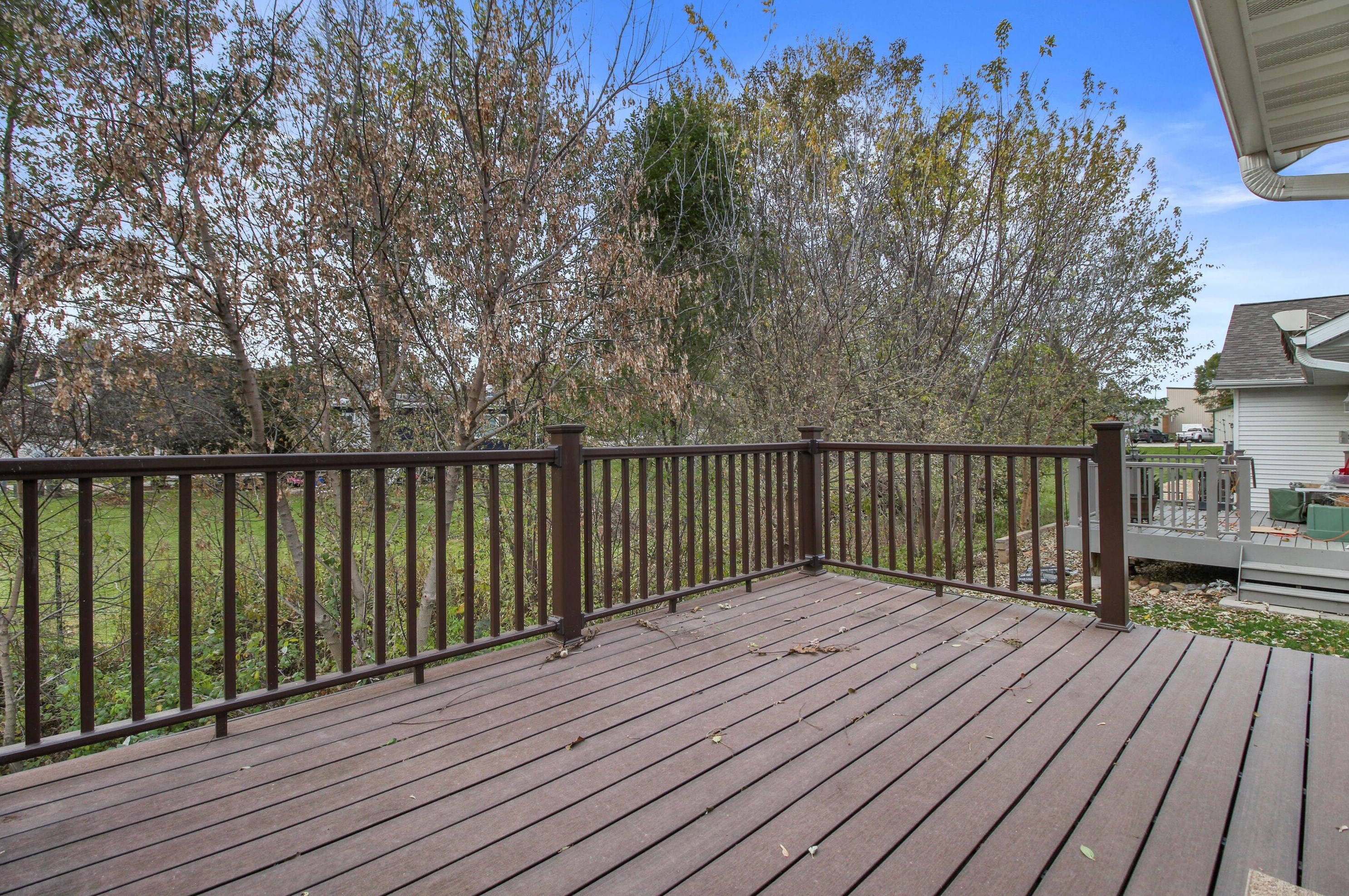 7326 Woodland Ct, Lyons WI  53105-8978 exterior