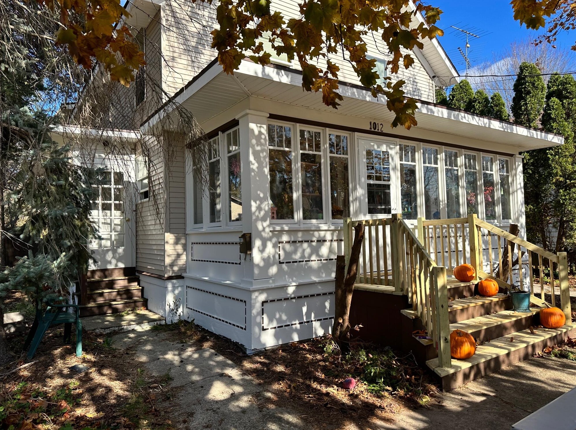 1012 Lincoln Ave, Waukesha, WI 53186
