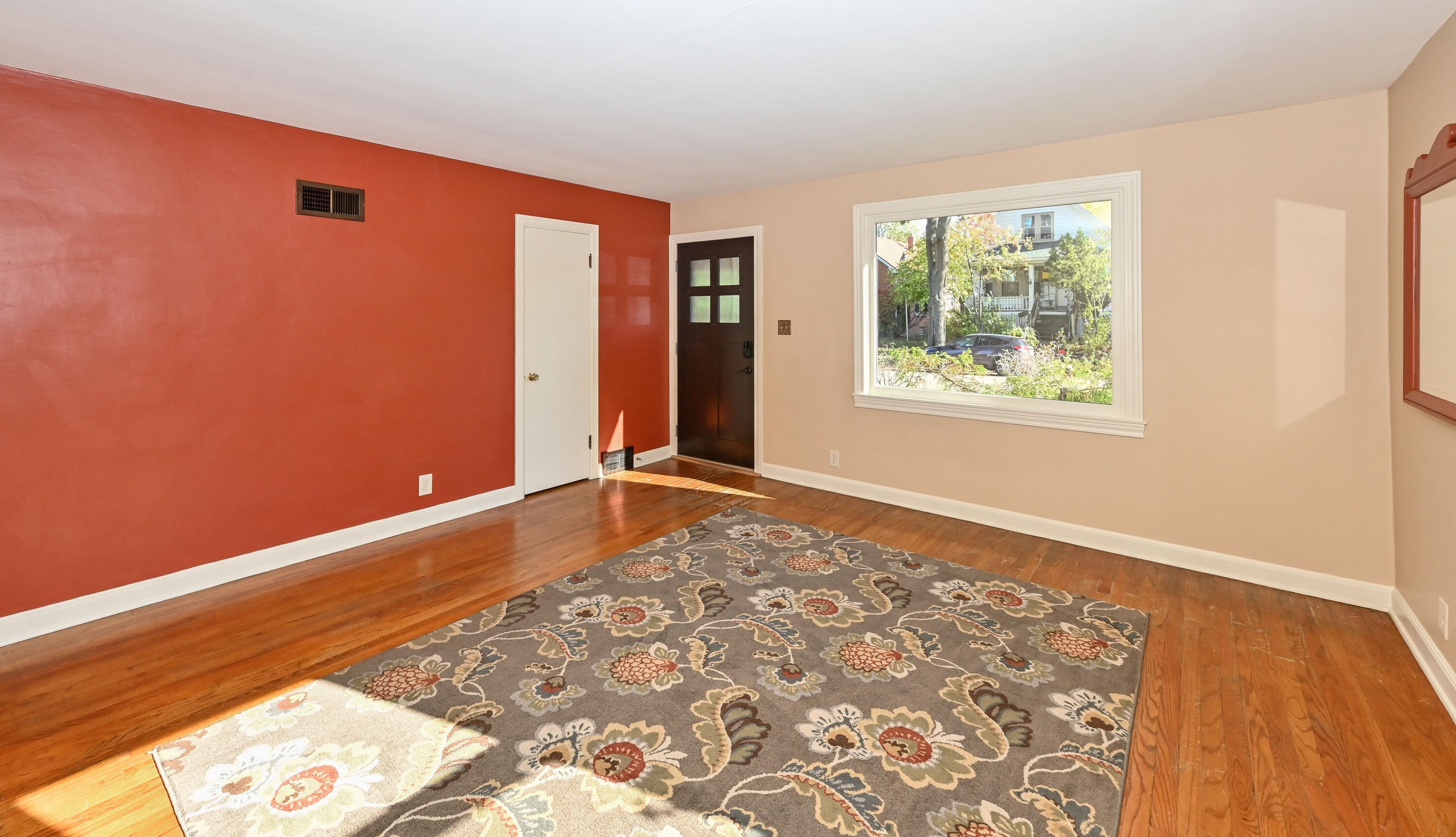 3717 S Alabama Ave, Milwaukee, WI 53207