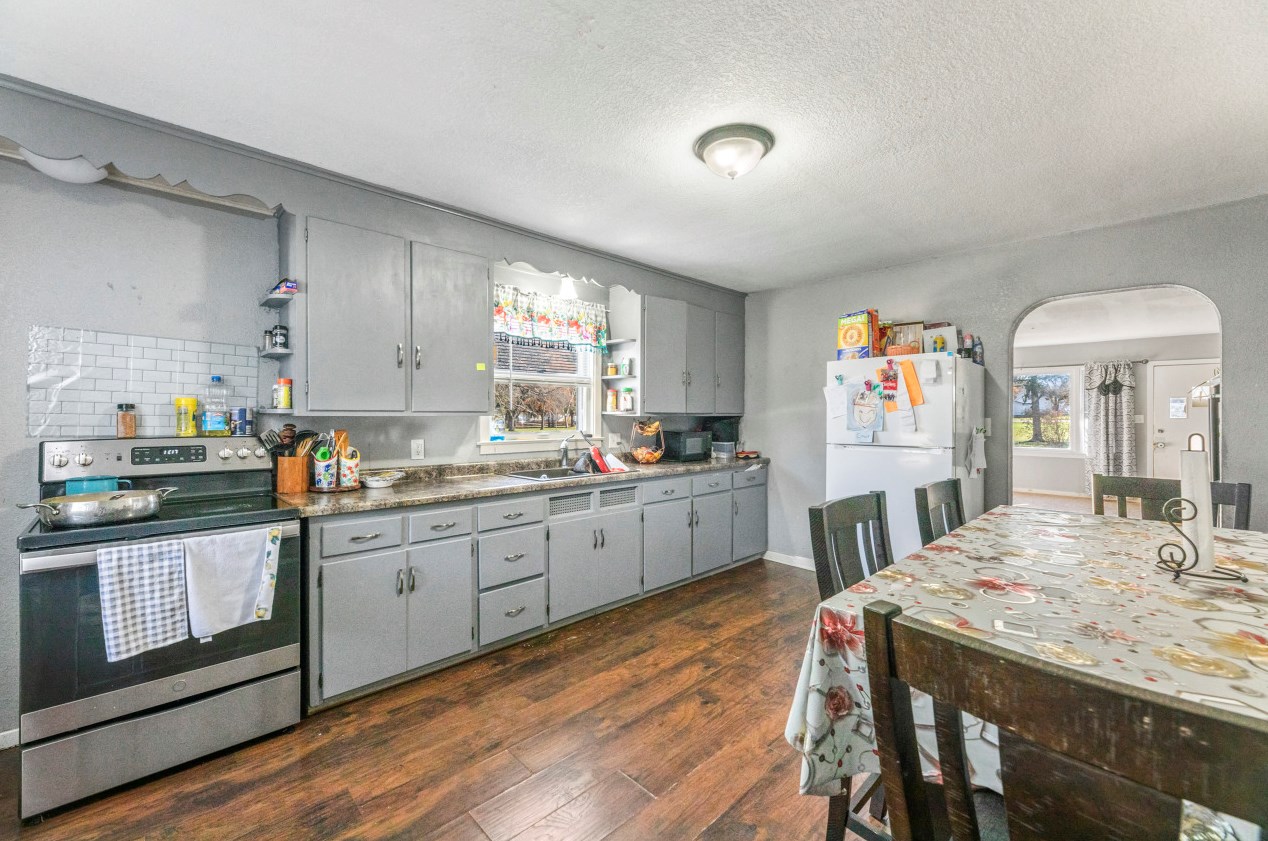 704 Margaret St, Watertown, WI 53098