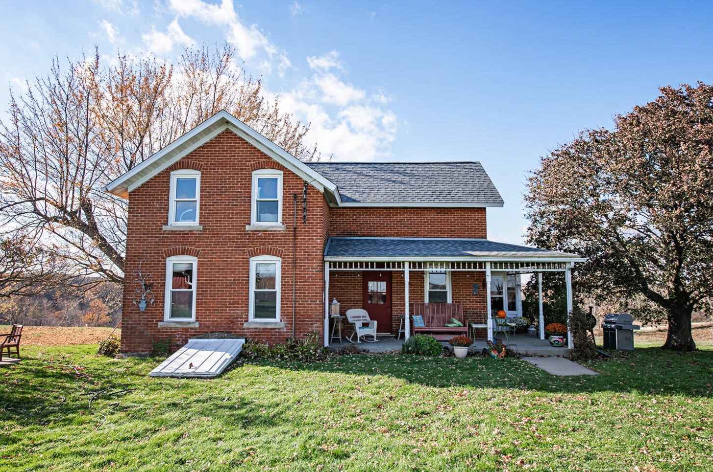 25126 Silver Maple Rd, Wilson, MN 55987-5286