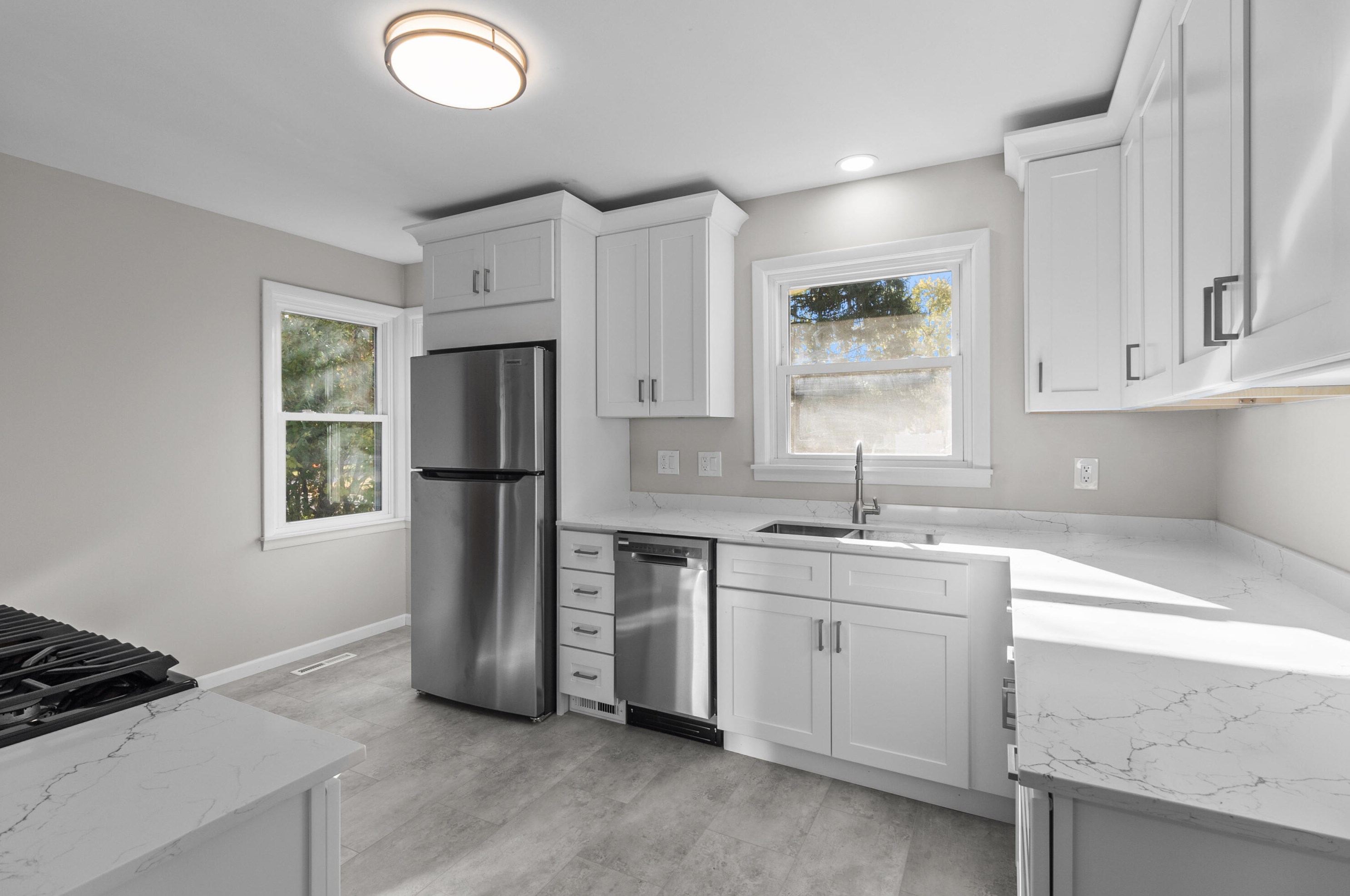 1311 Pleasant St, Lake Geneva, WI 53147
