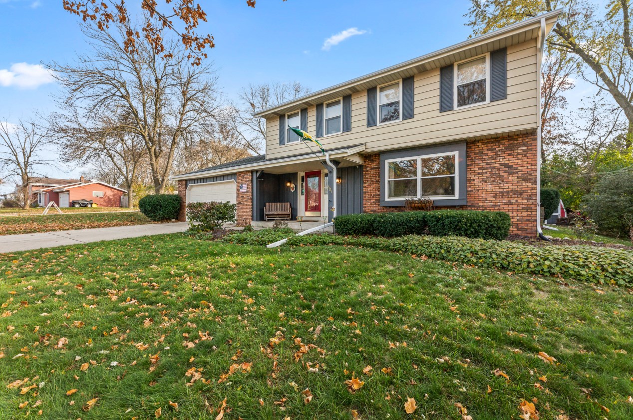 401 Cambridge Ave, Waukesha, WI 53188