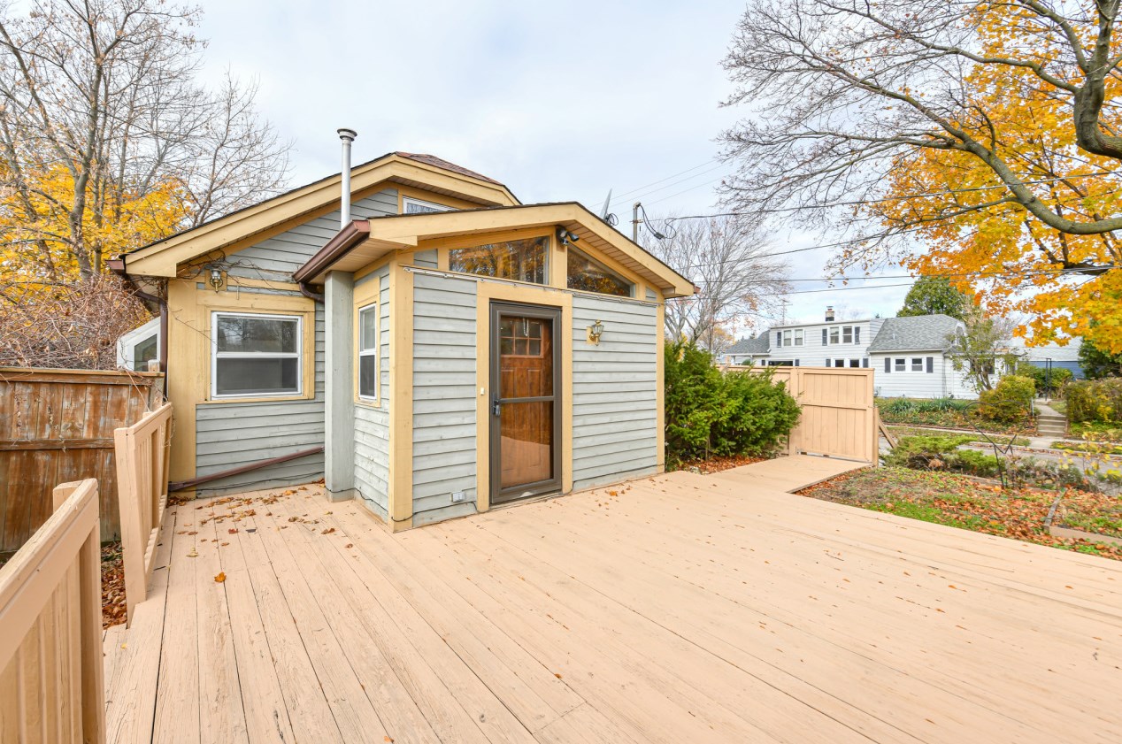 5736 S Swift Ave, Cudahy, WI 53110