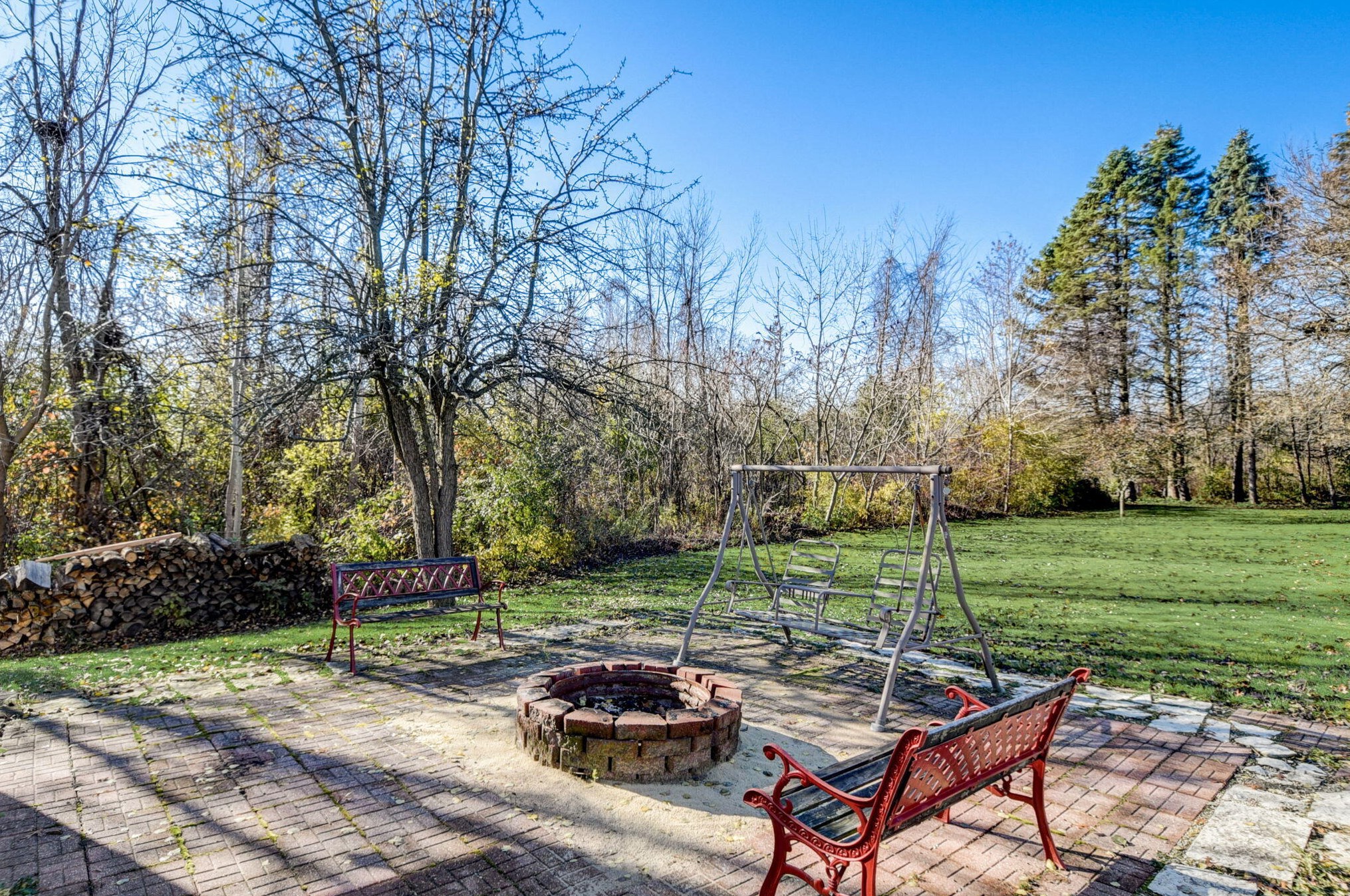 8815 S 15th Ave, Oak Creek, WI 53154