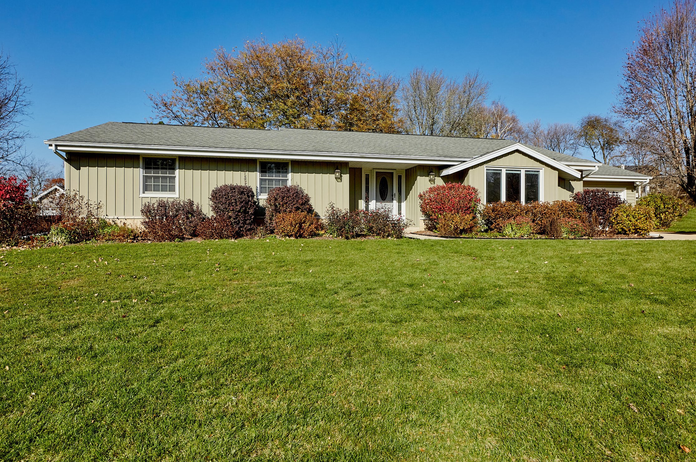 730 Maple Way, Waukesha, WI 53188