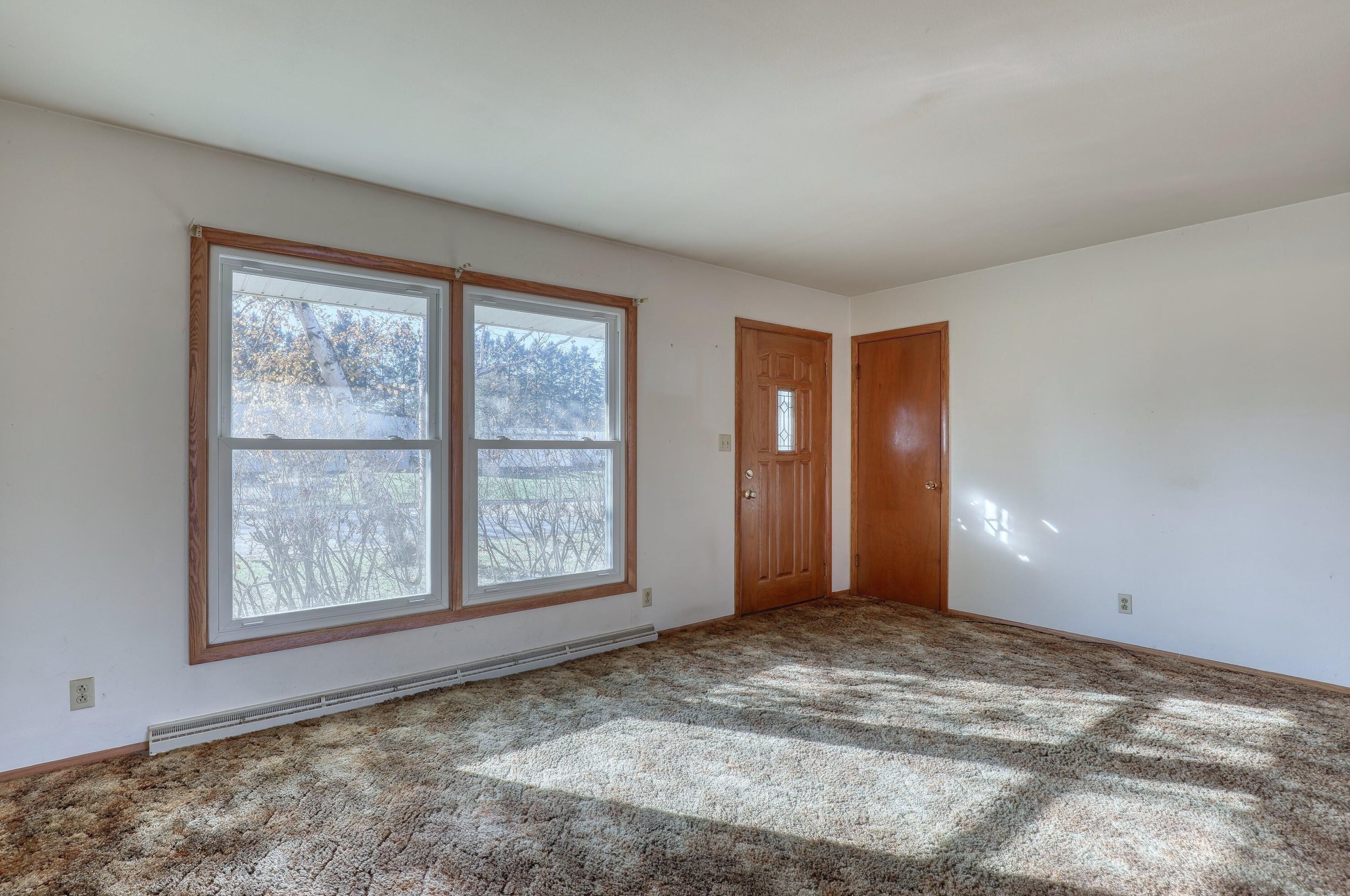 302 Heather Ln, Waubeka, WI 53021-9475