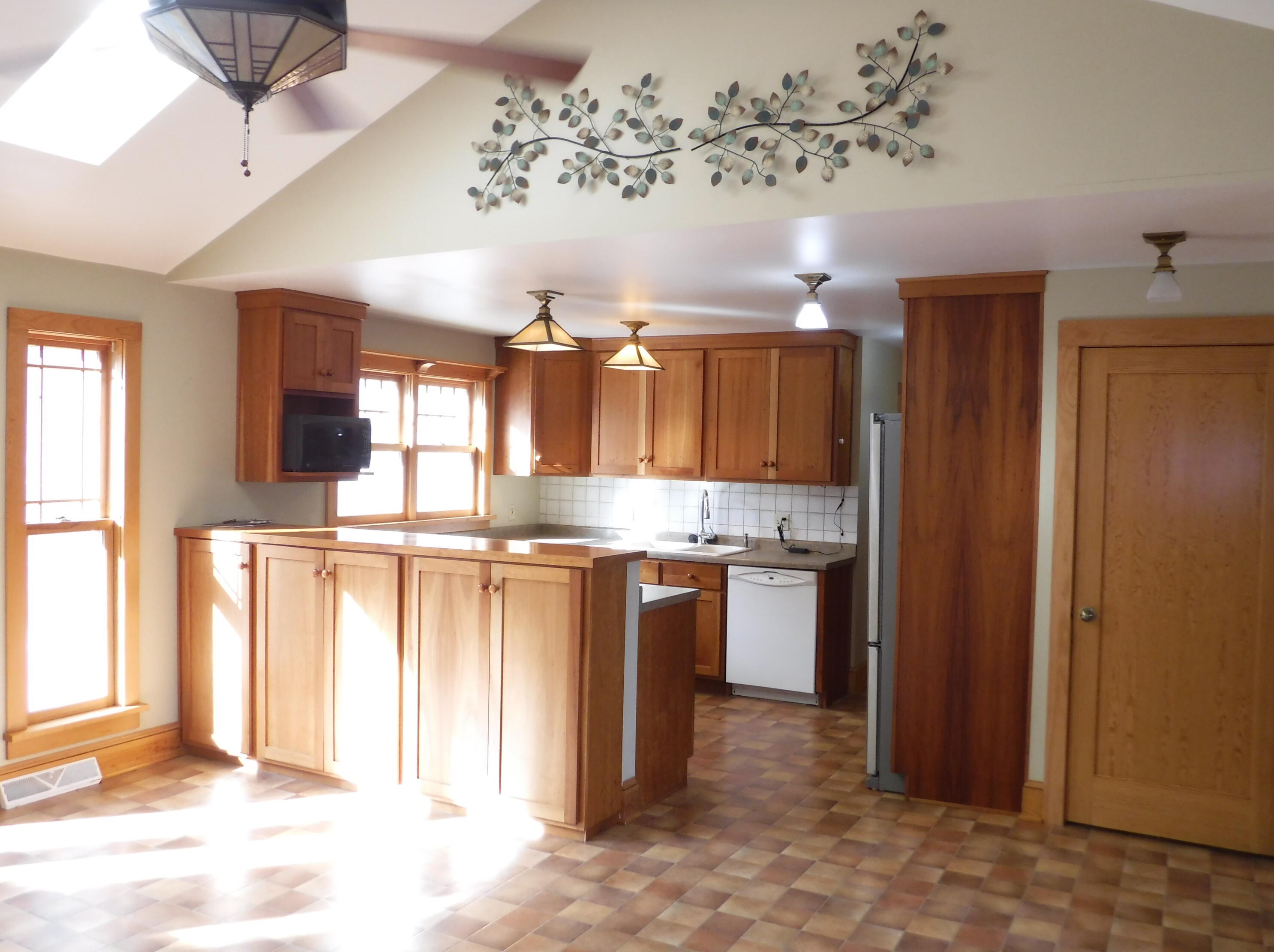 1628 N Rapids Rd, Manitowoc, WI 54220