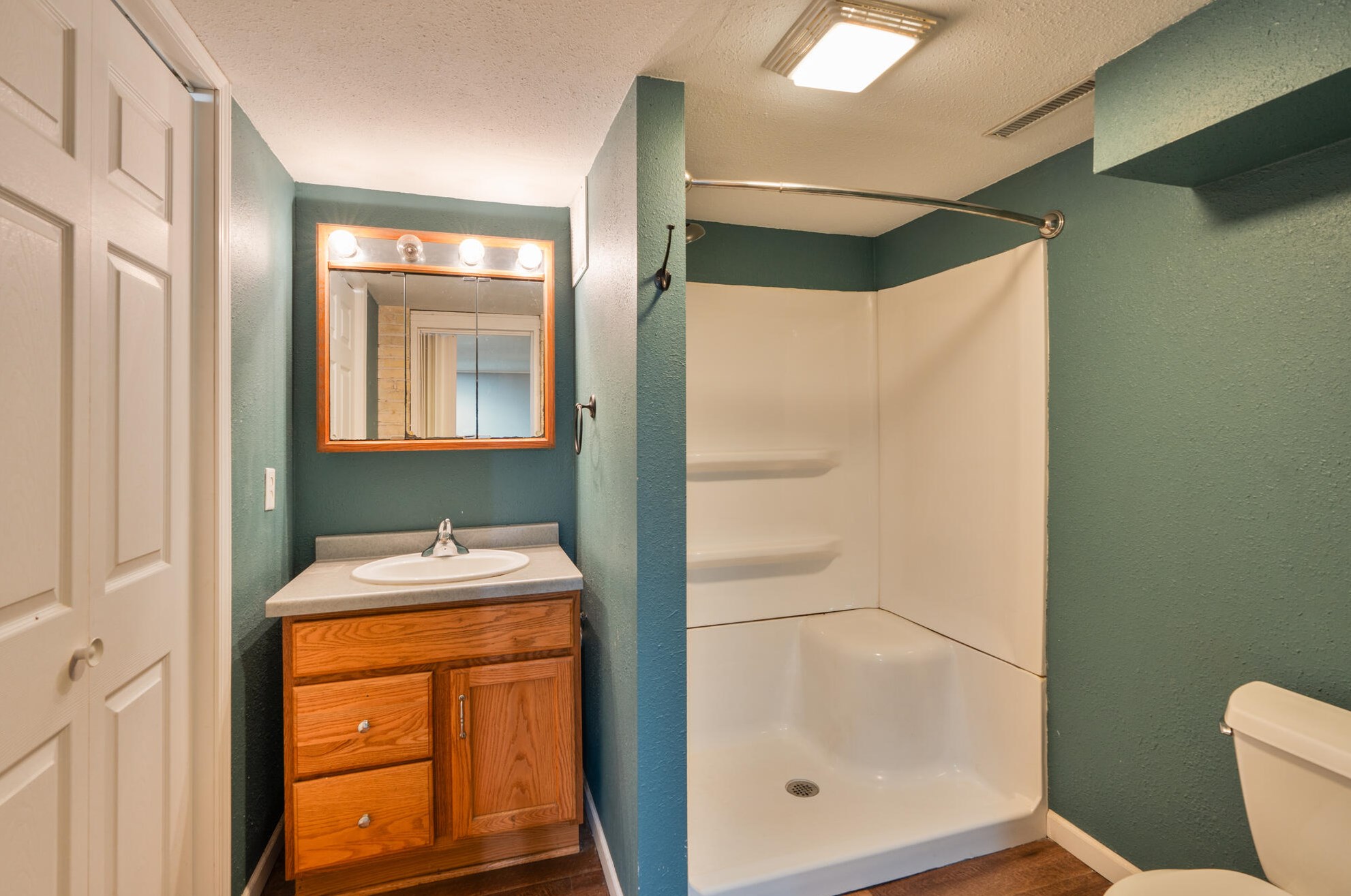 2531 Elizabeth St, Sheboygan WI  53083-4745 exterior