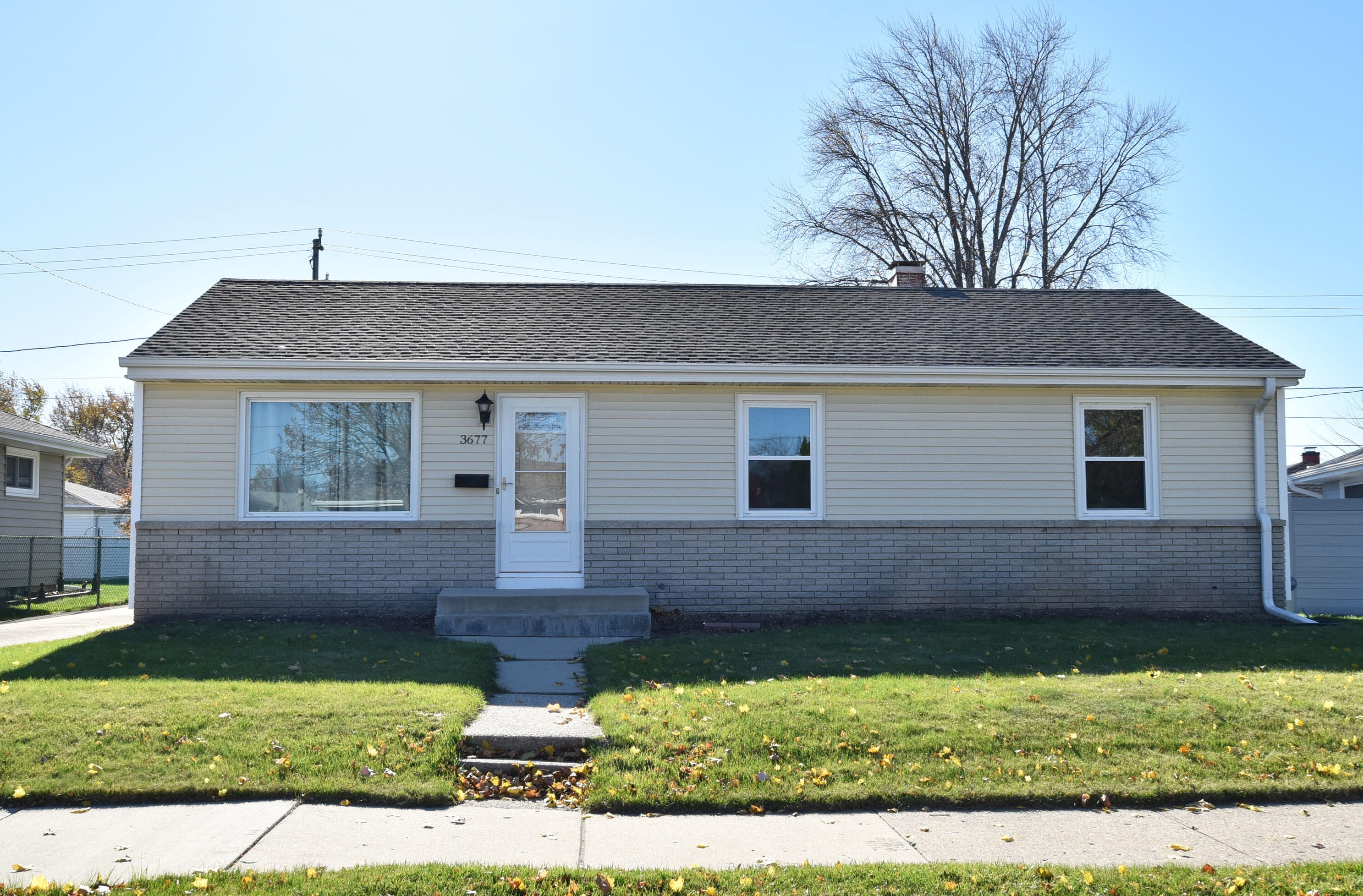 3677 Kimberly Ave, Cudahy WI  53110-3049 exterior