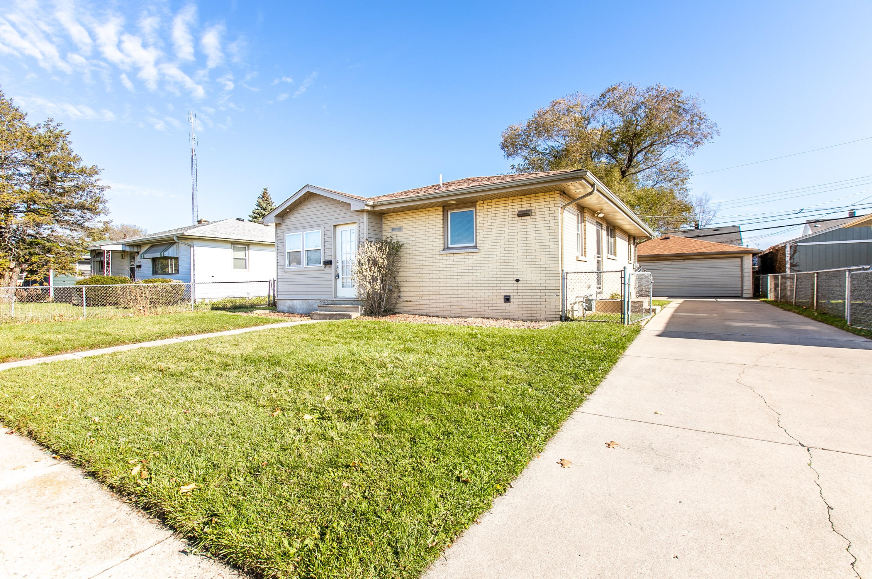 5029 34th Ave, Kenosha, WI 53144