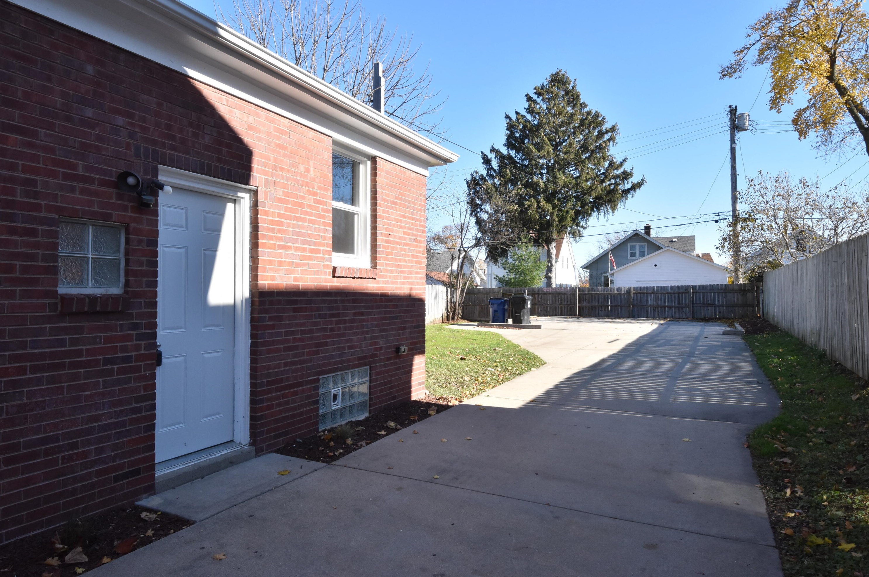 1515 Cleveland Ave, Racine WI  53405-3333 exterior