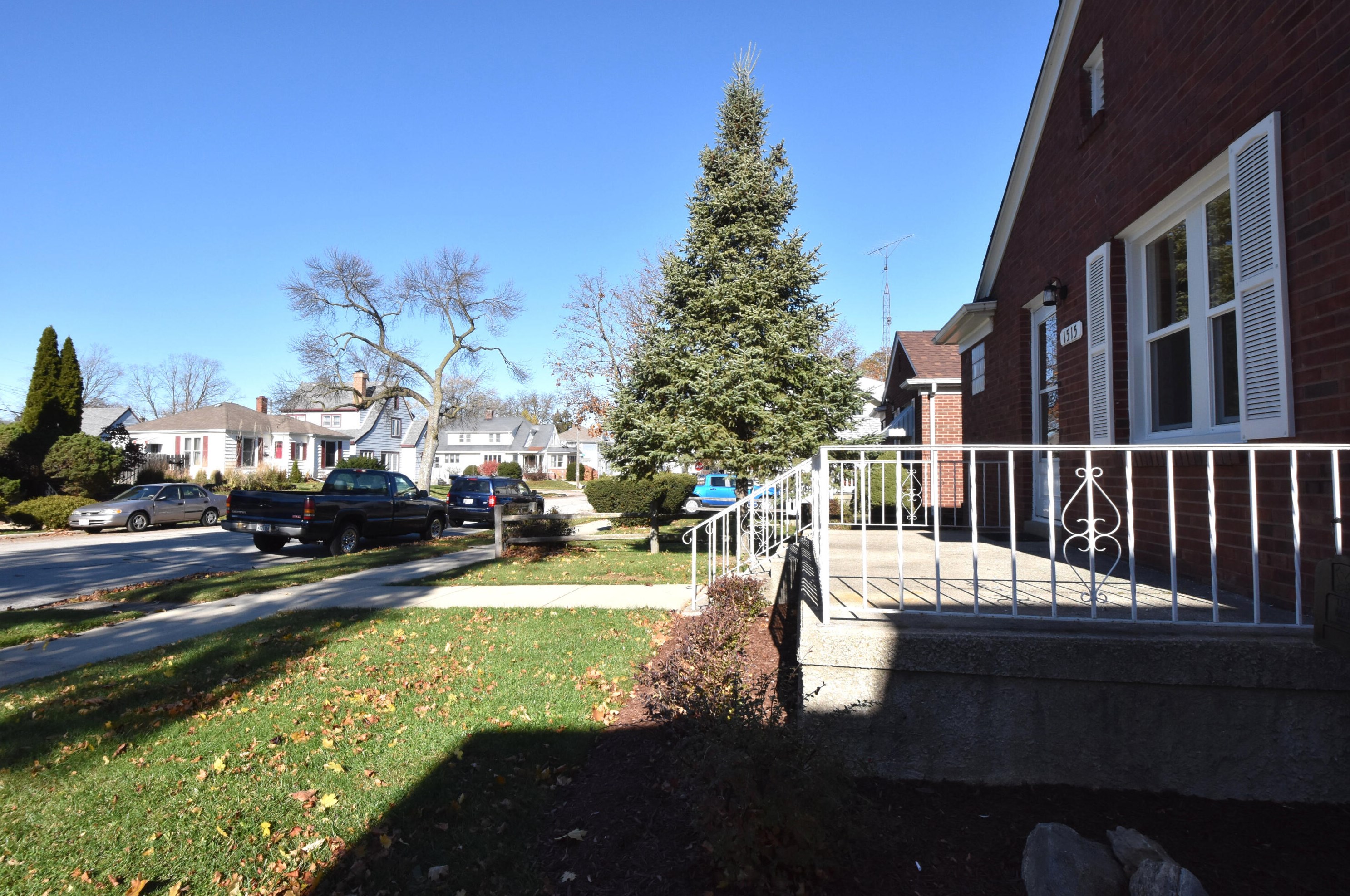 1515 Cleveland Ave, Racine WI  53405-3333 exterior
