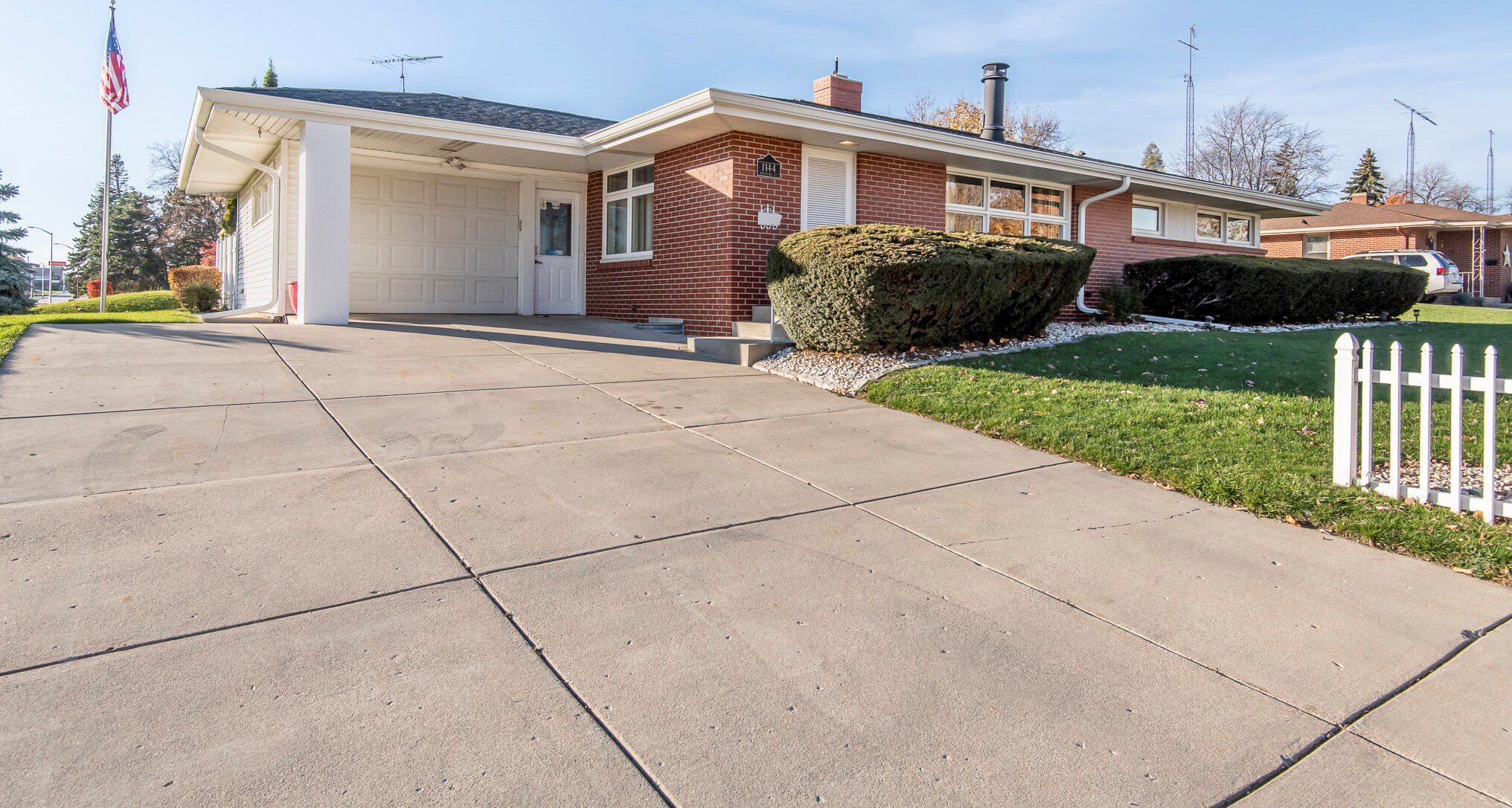 1144 Kentucky St, Racine, WI 53405-2802