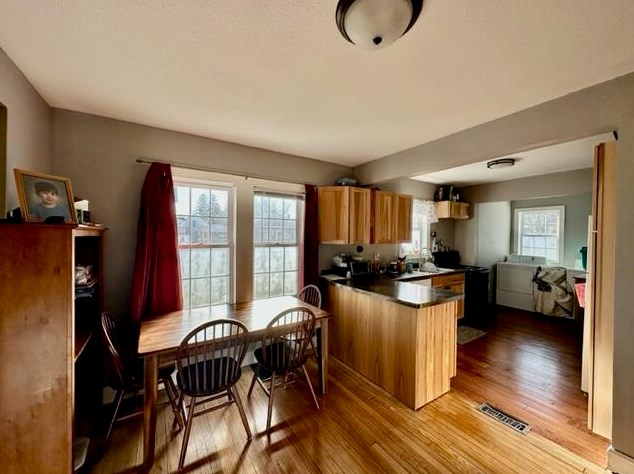 624 Pine St, Caledonia, MN 55921