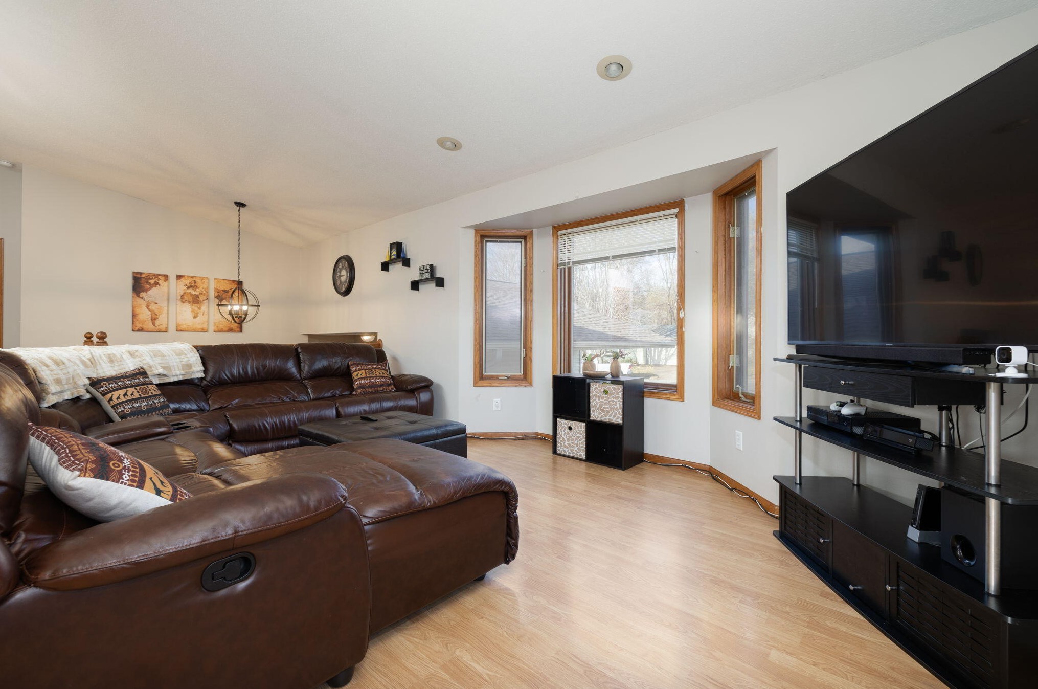 2702 Pleasant Dr, Holmen, WI 54636