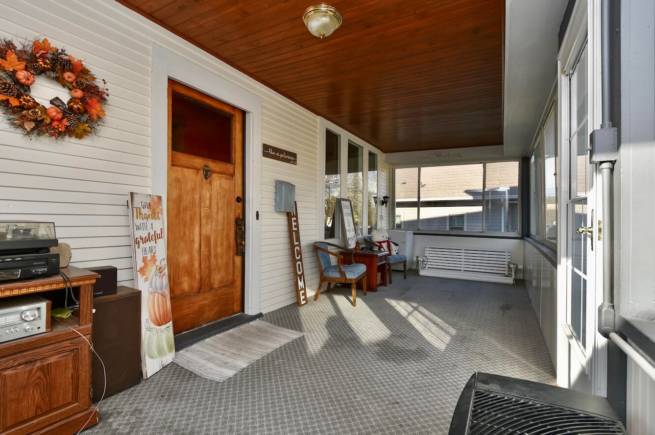 421 4th St, Wilson, MN 55987
