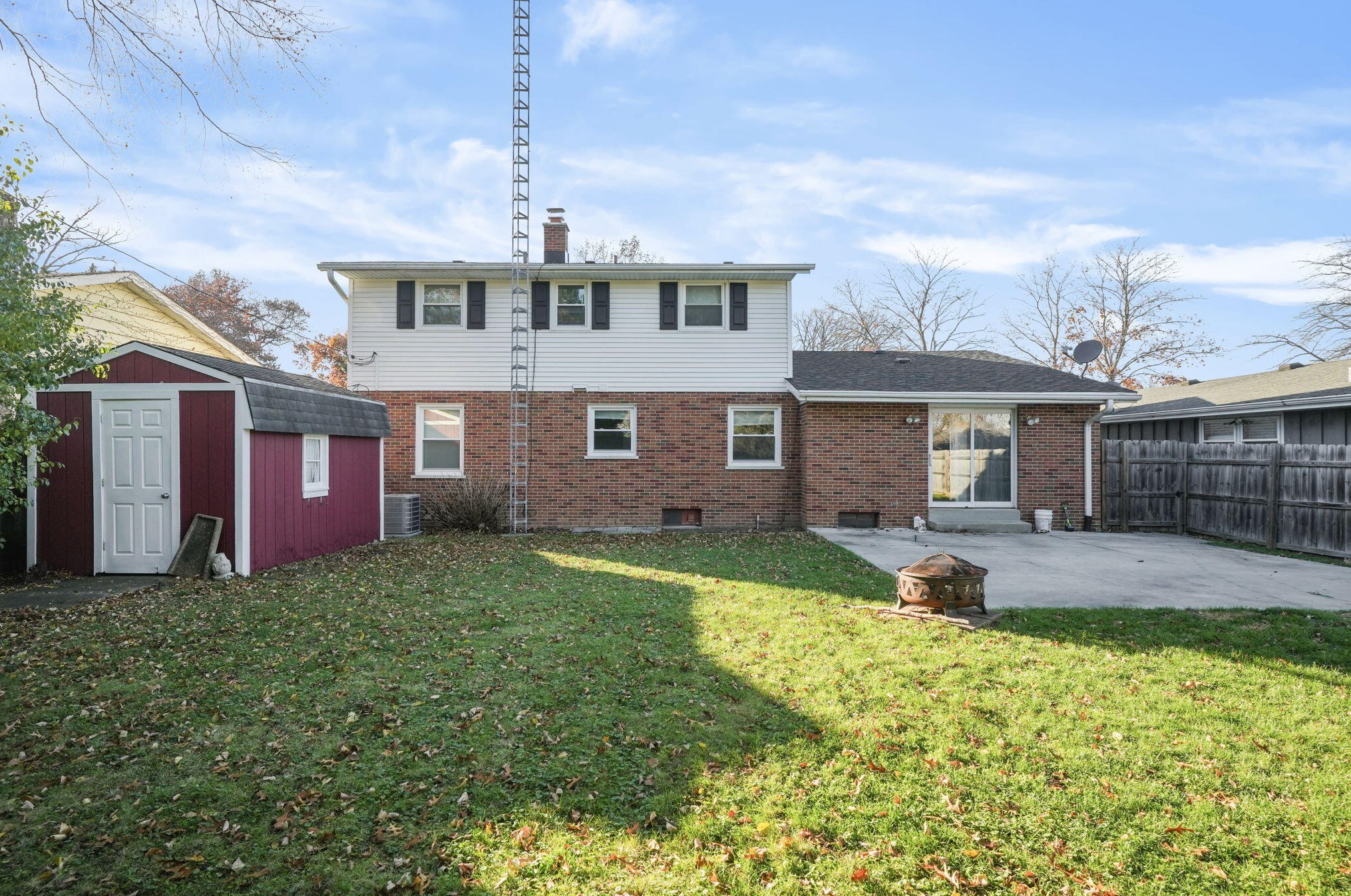 8745 33rd Ave, Kenosha, WI 53142