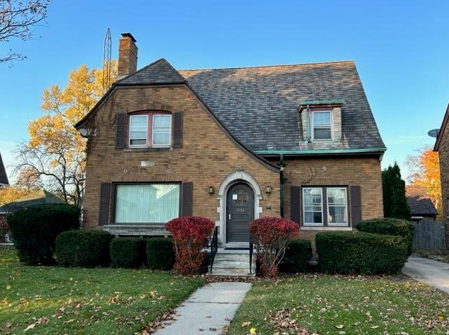 2404 73rd St, Kenosha, WI 53143