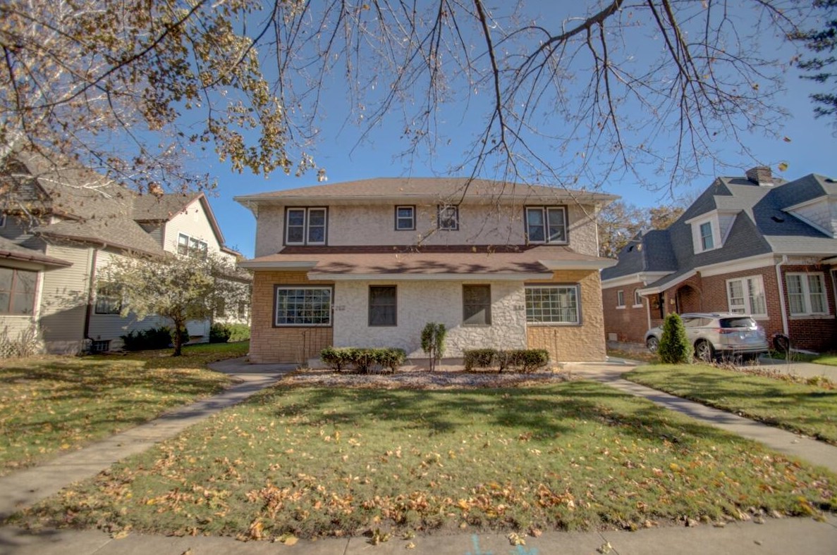 217 19th St #219, La Crosse, WI 54601