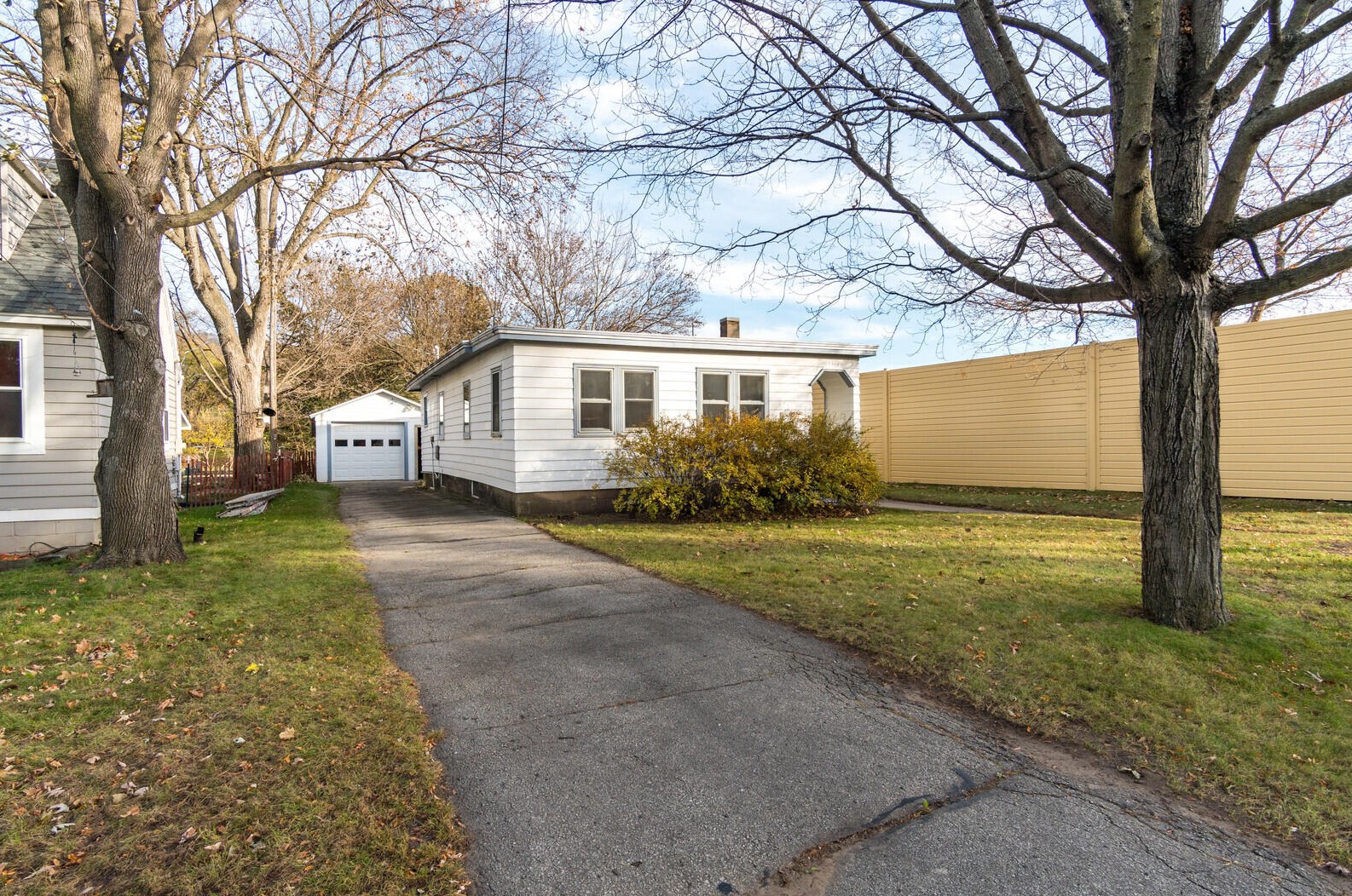 4107 Markle Rd, La Crosse, WI 54601