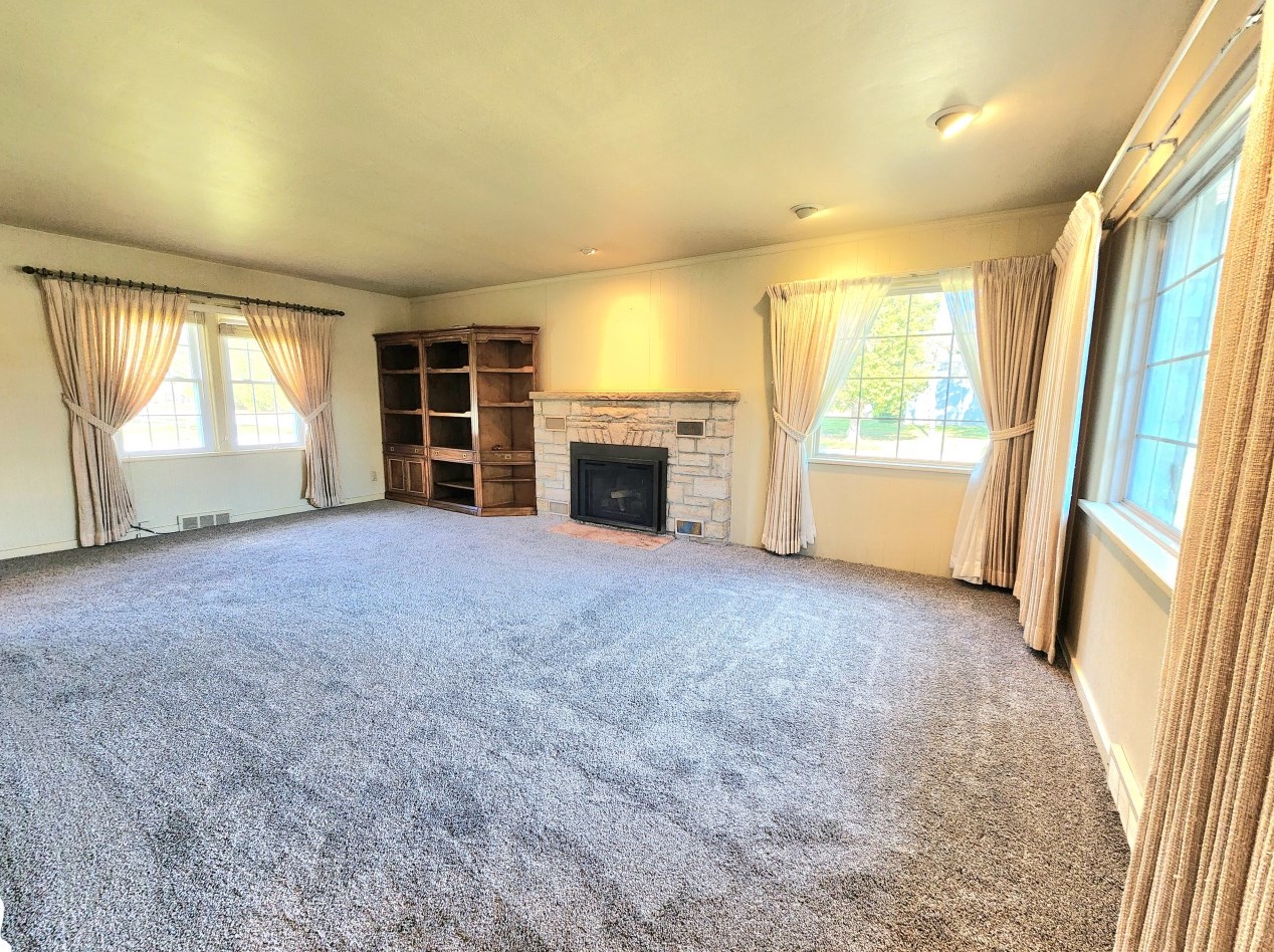 1219 Sunnyside Ave, Sheboygan, WI 53081-7856