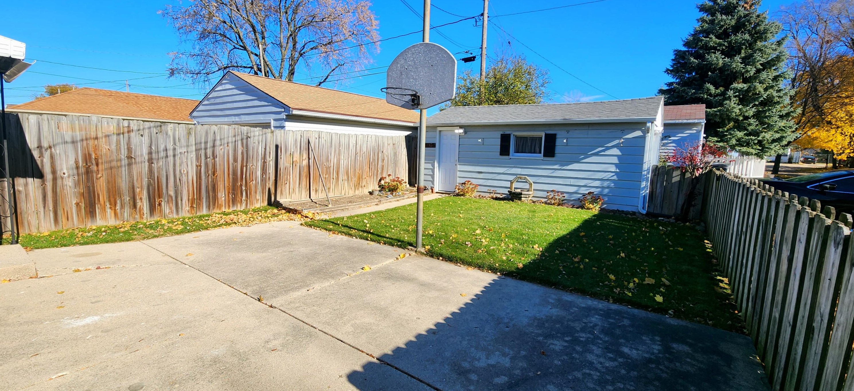 6238 Cory Ave, Cudahy WI  53110-3016 exterior