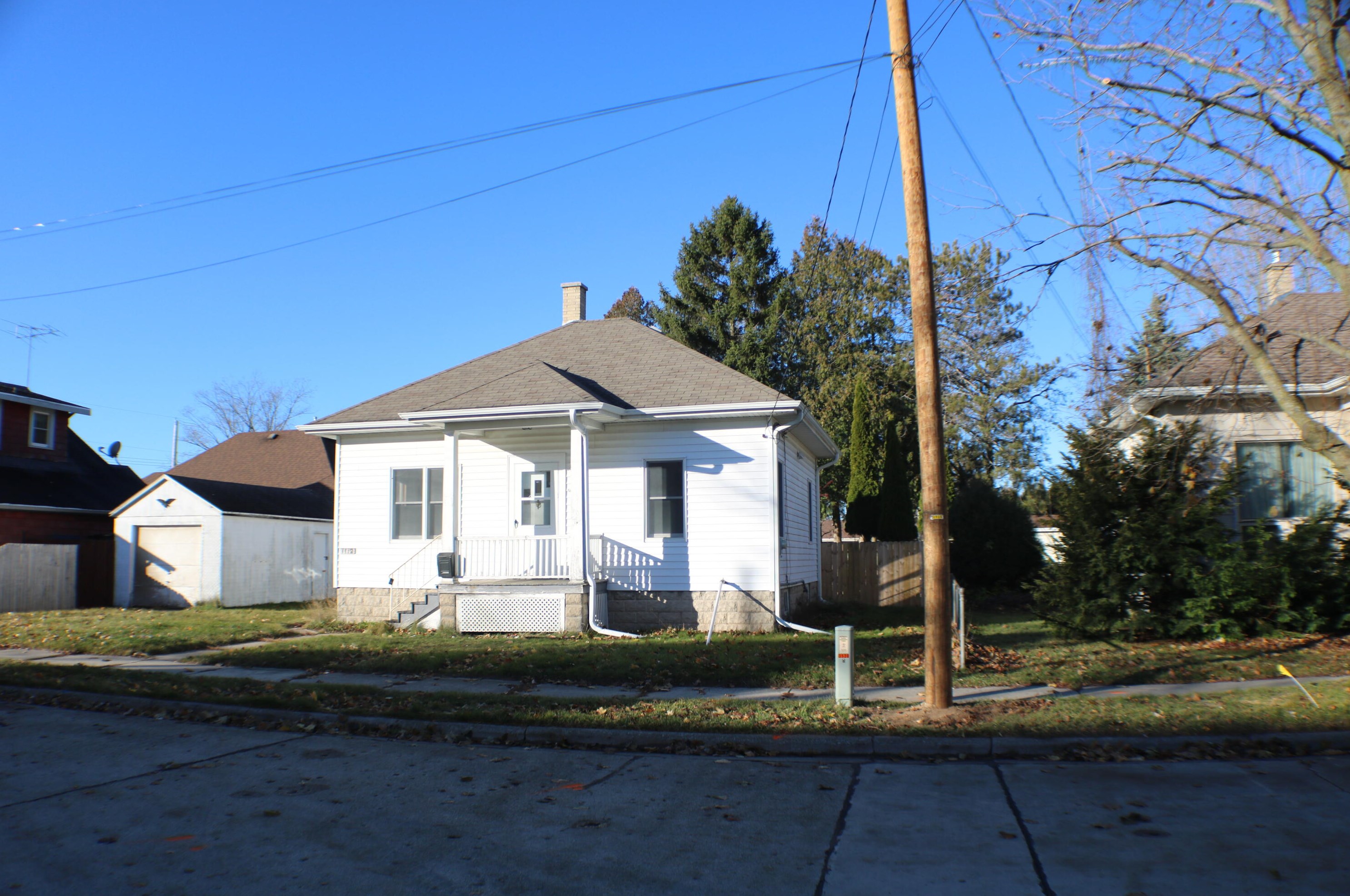 1112 Webster St, Two Rivers, WI 54241-3431